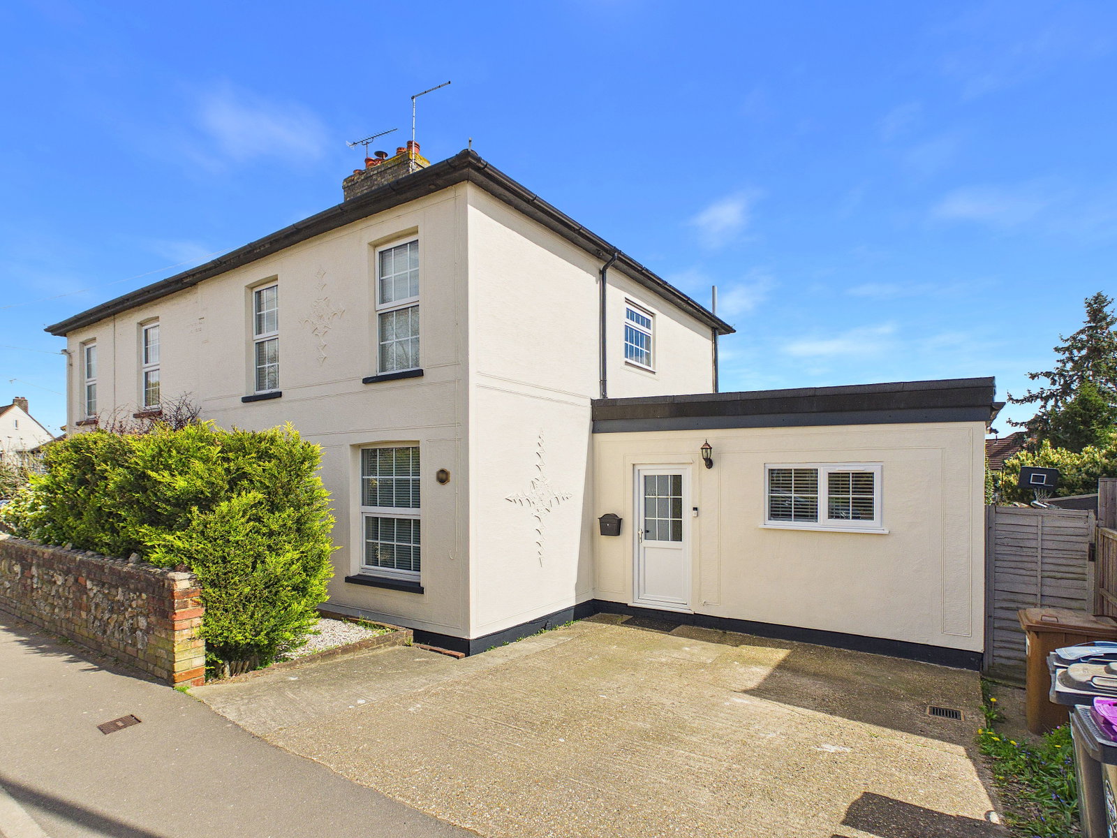 Semi Detached House in Sawbridgeworth