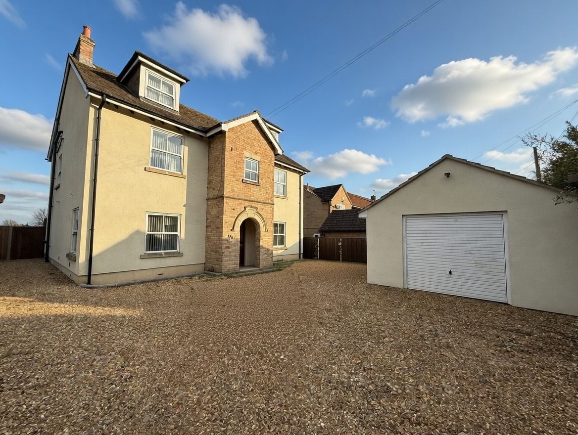 Detached House in Huntingdon