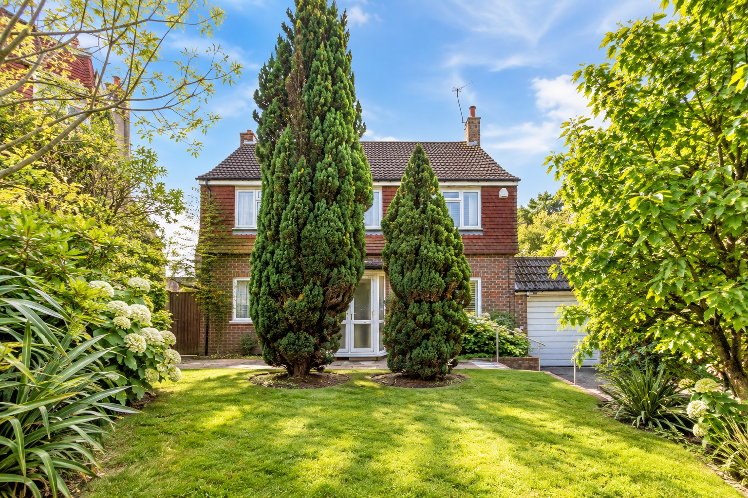 Detached House for sale in Croydon, Coombe Road, Croydon, CR0, 1709 m²