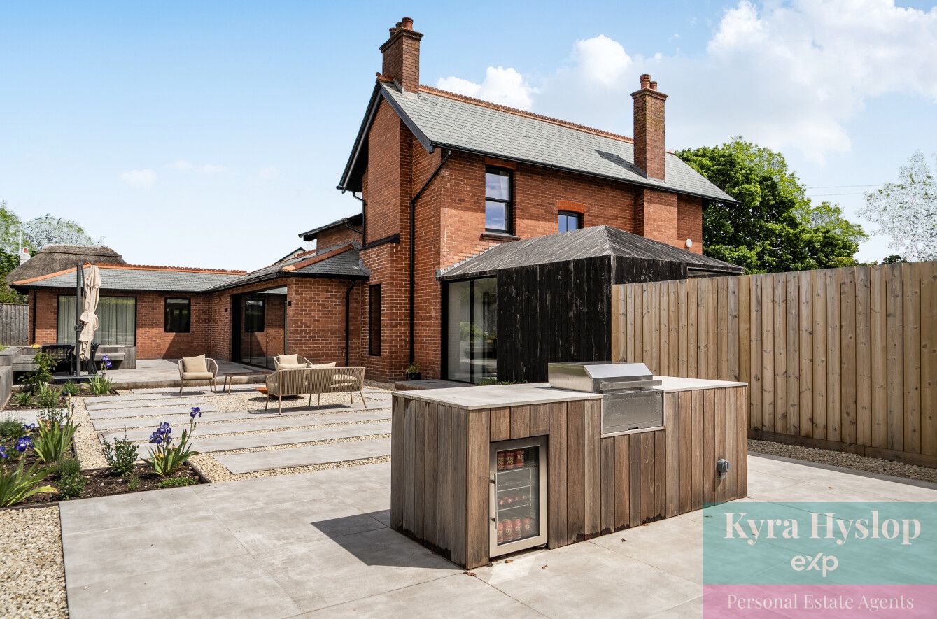 Detached House in Exeter