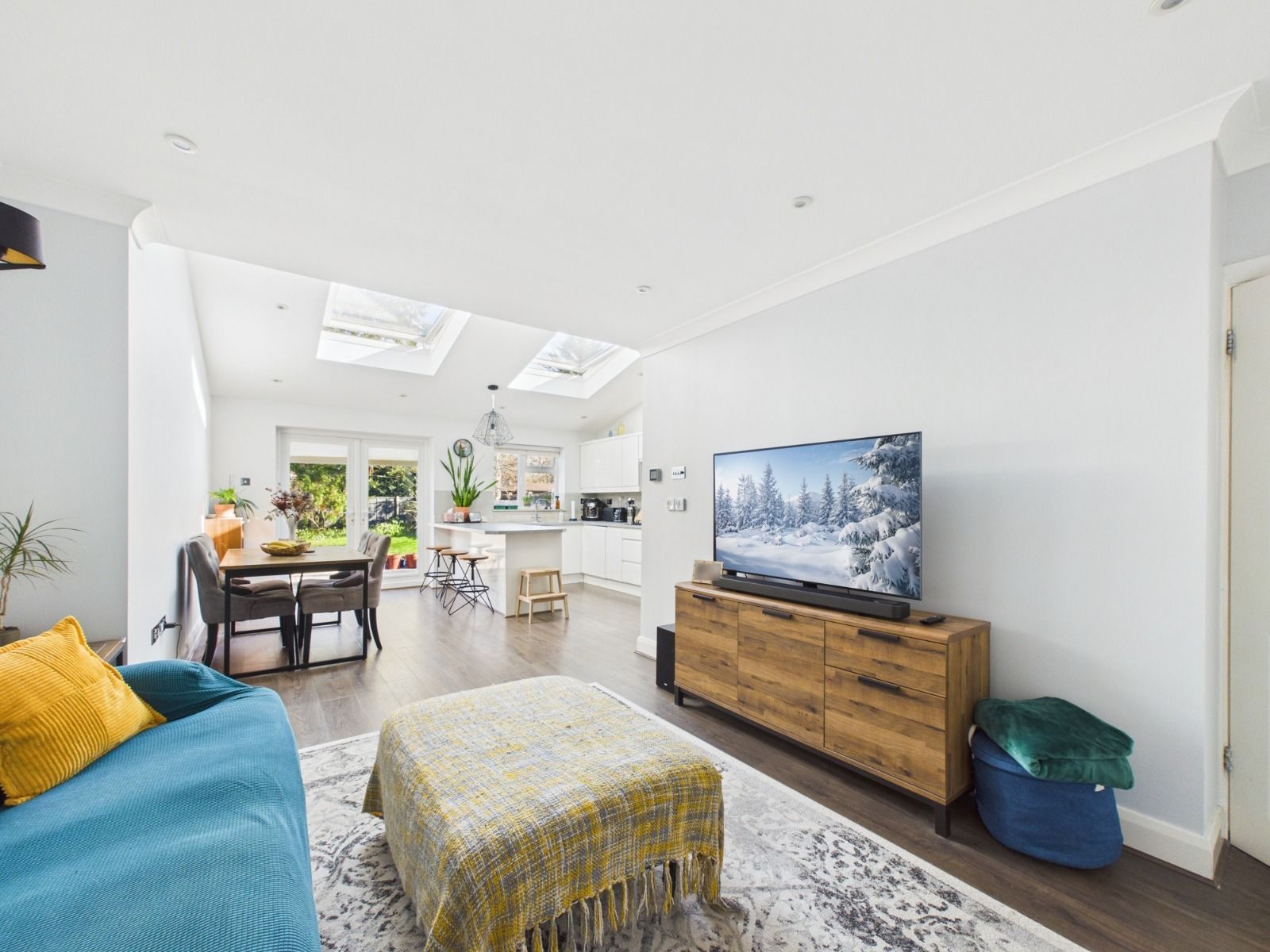 Semi Detached House in Luton