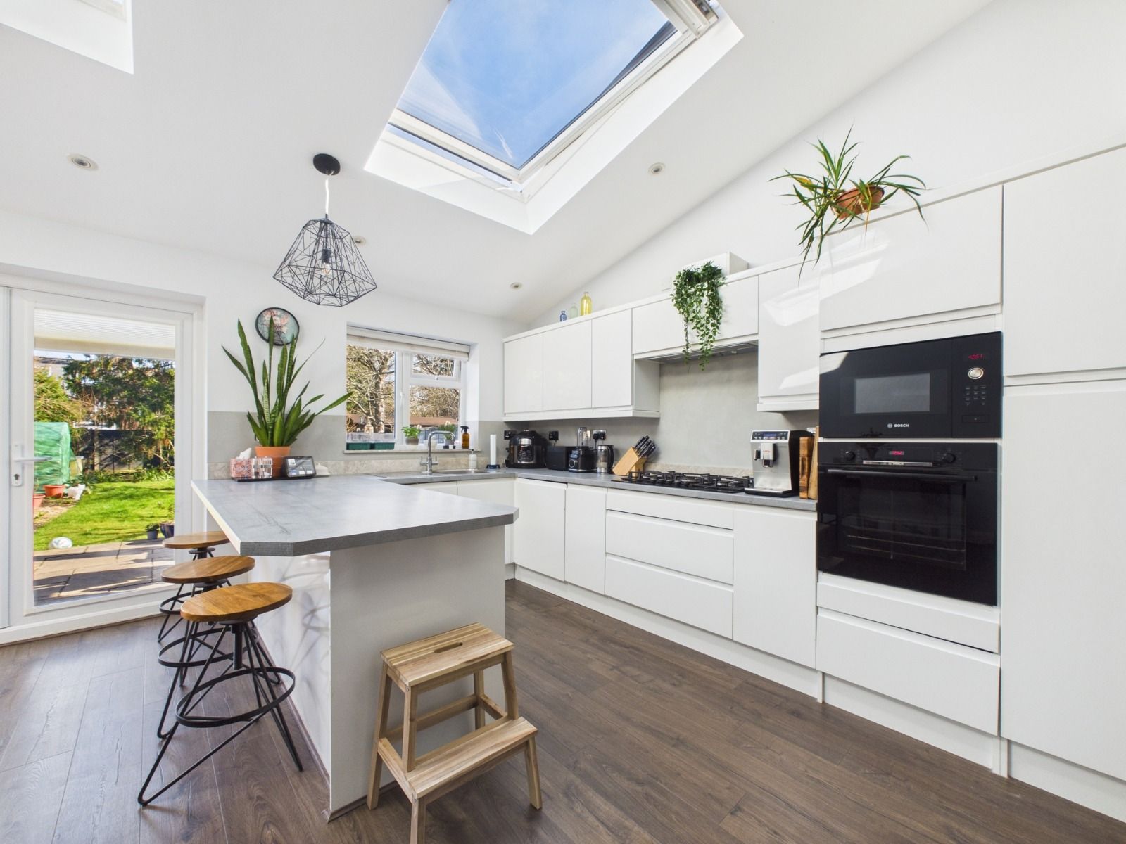 Semi Detached House in Luton