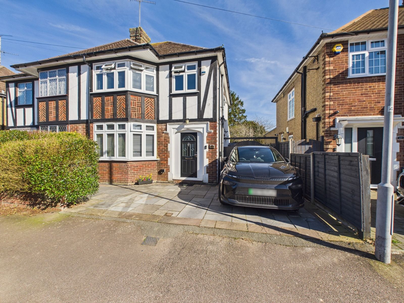 Semi Detached House in Luton