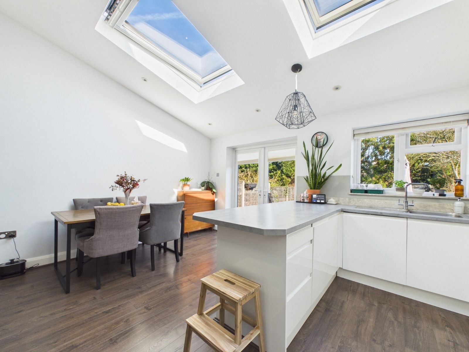 Semi Detached House in Luton