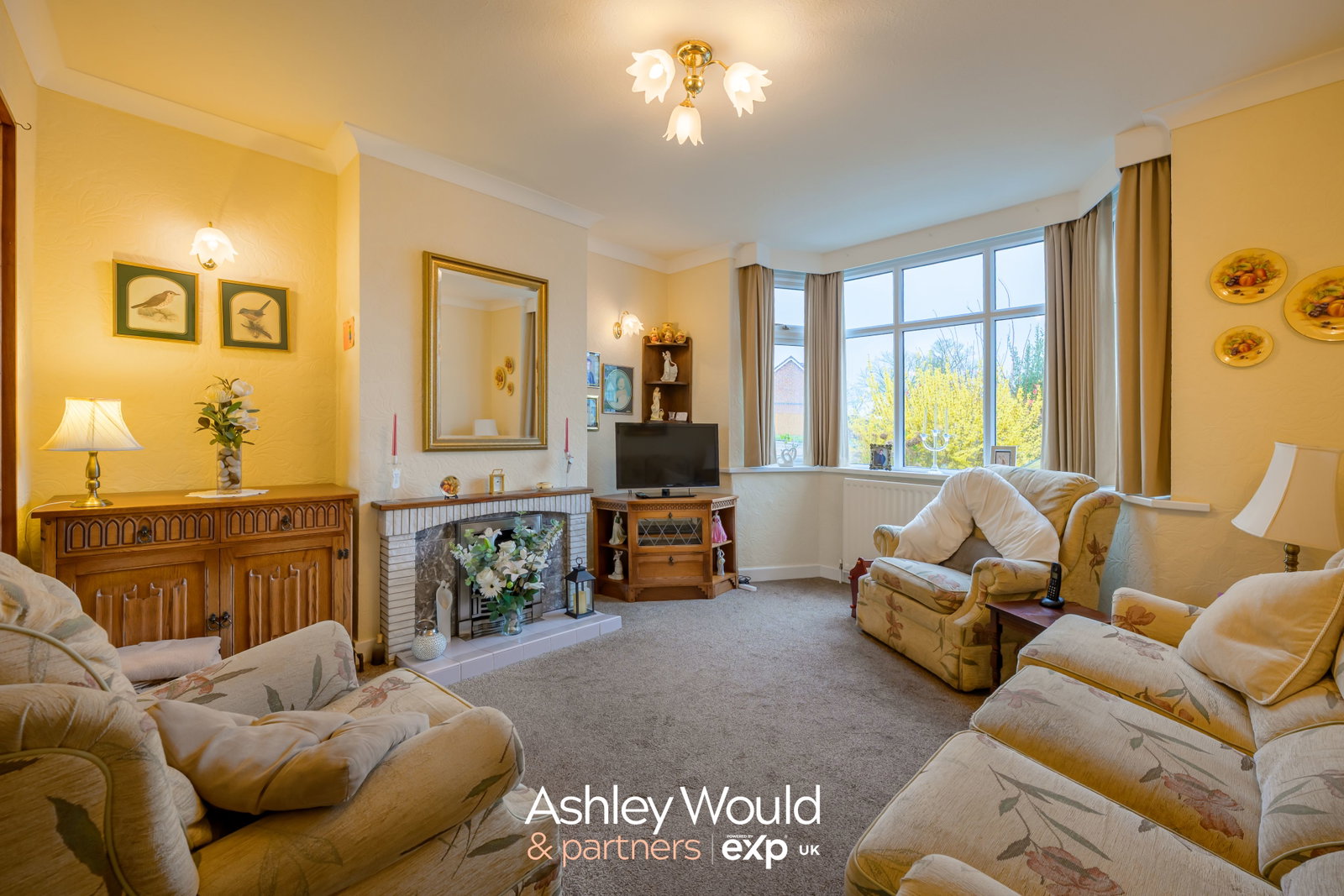Semi Detached House in Oldbury