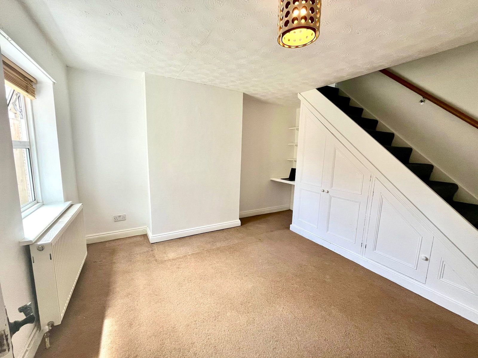 End Of Terrace House in Farnham
