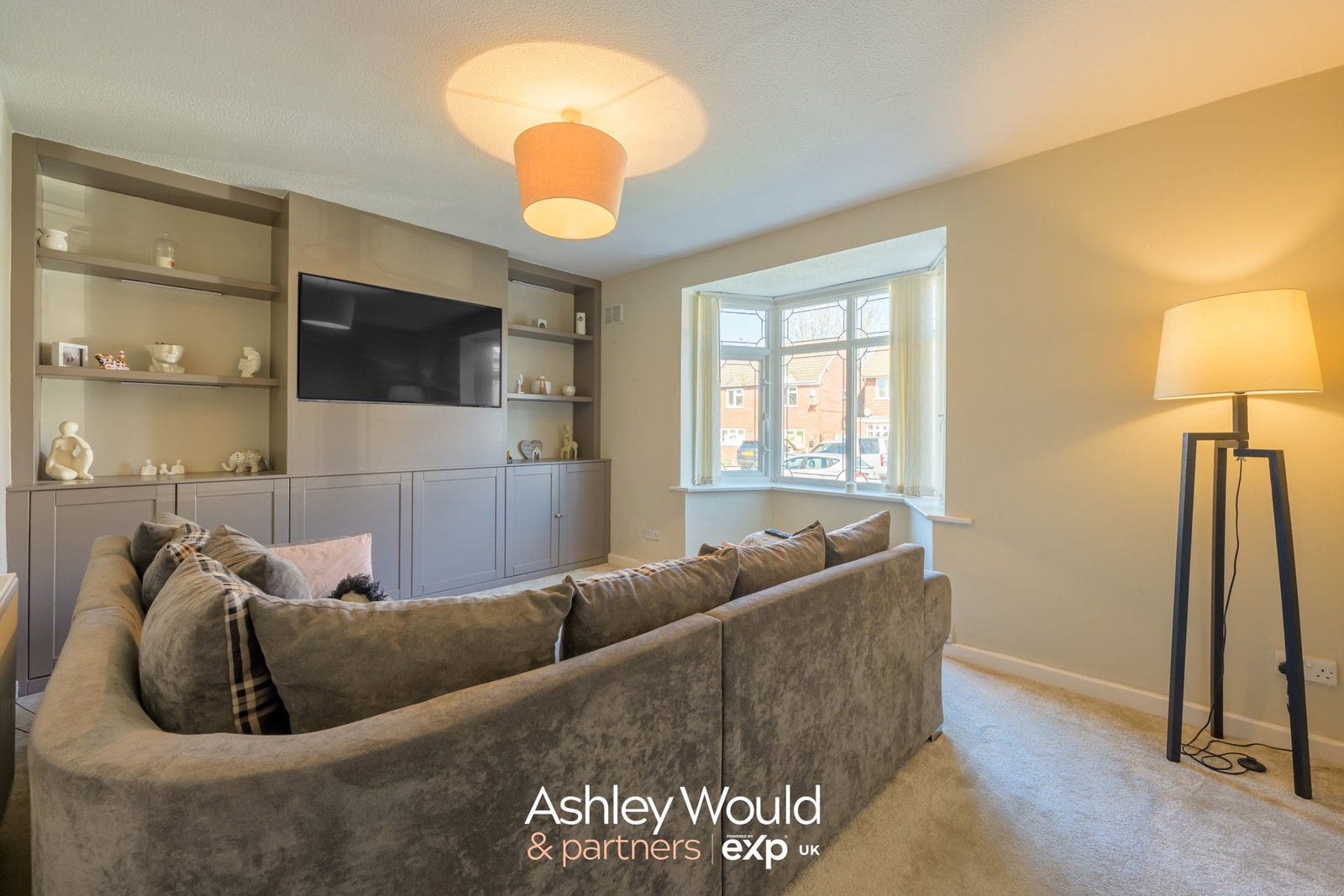 Semi Detached House in Sandwell