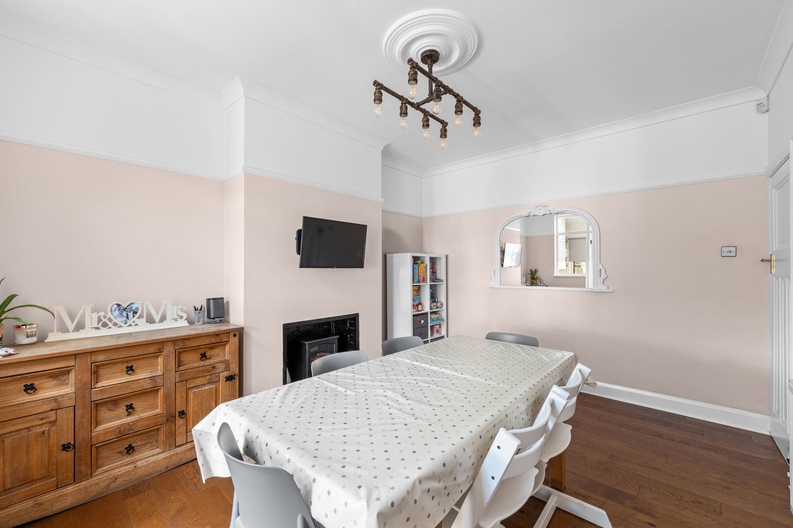 End Of Terrace House for sale in Croydon, Brockenhurst Road, Croydon, CR0 7DR, 1650 m²