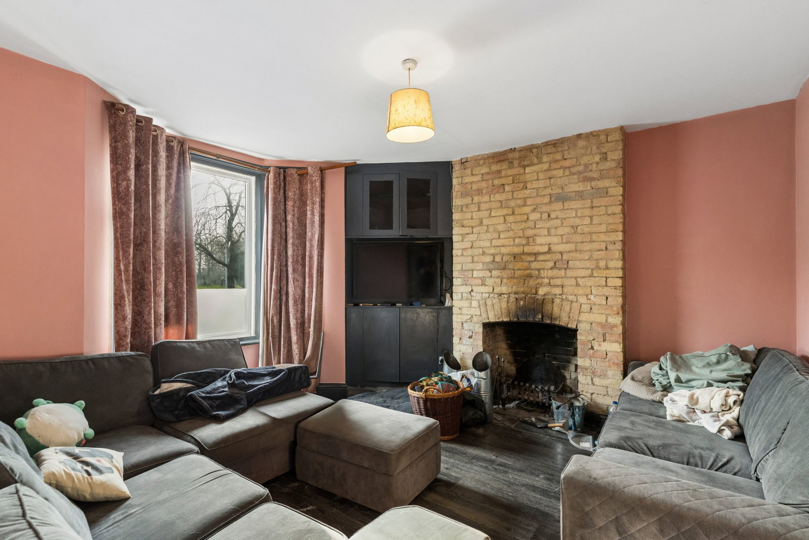 Semi Detached House in Sandy