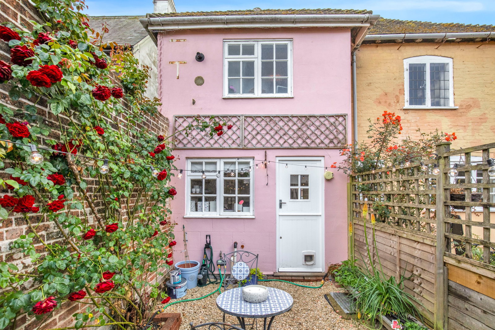 End Of Terrace House in Farnham