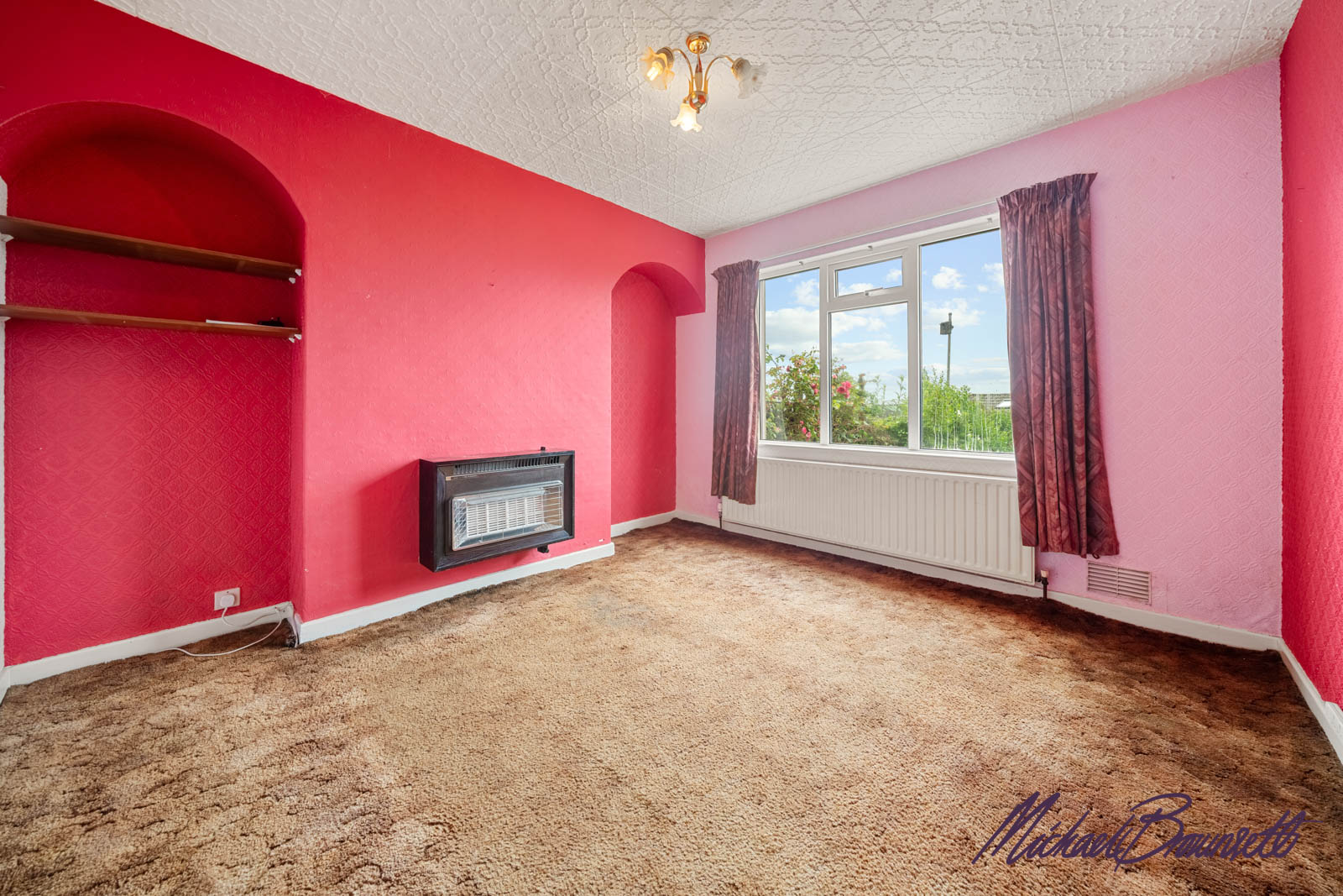 Semi Detached House in Bradford