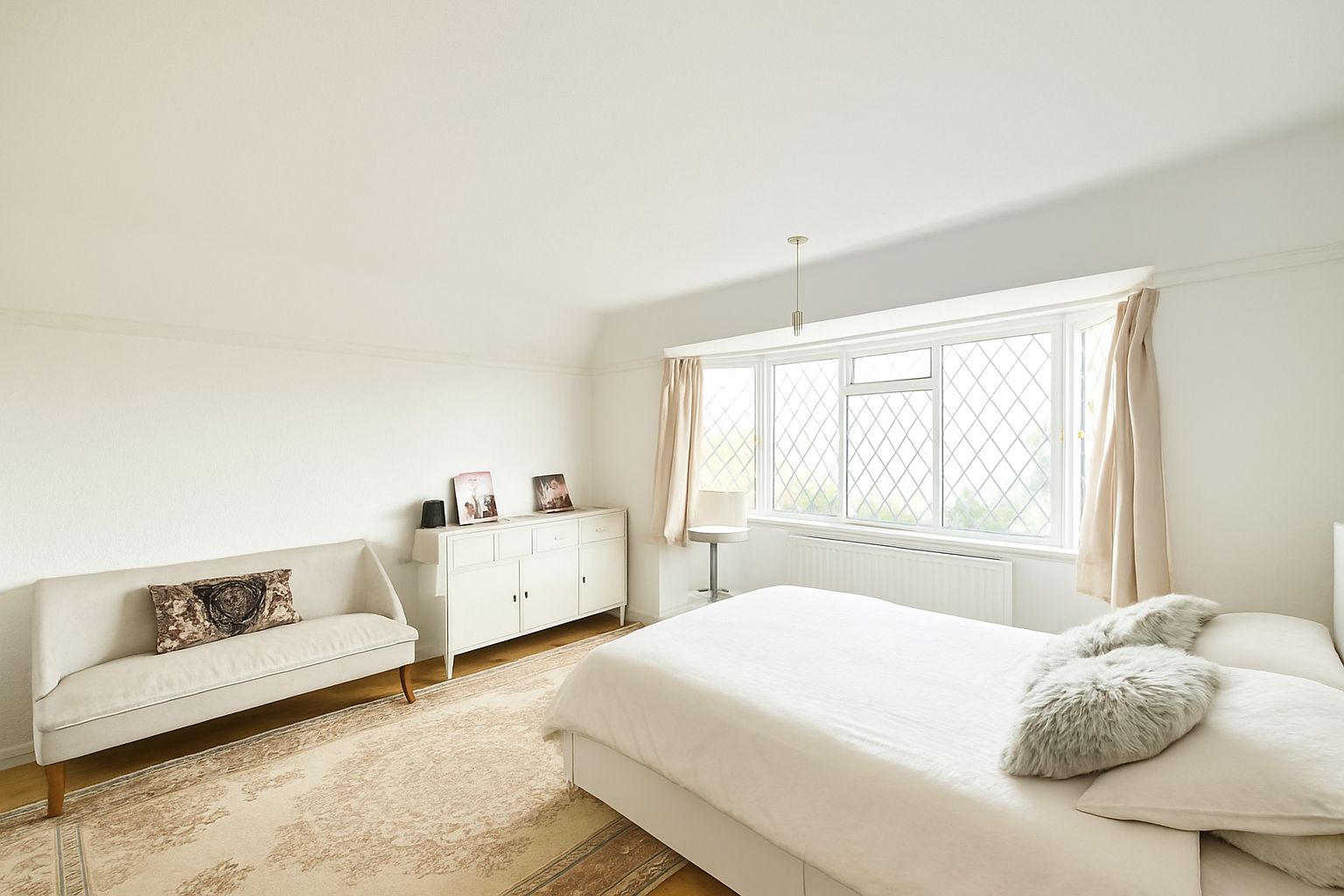 Semi Detached House in New Malden
