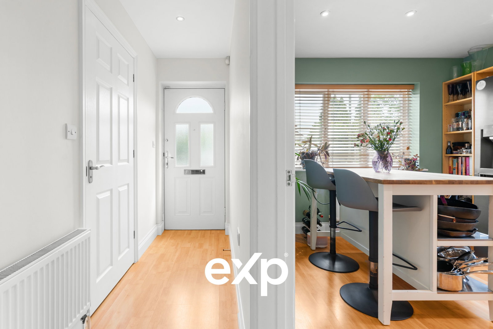 Detached House for sale in Egham, Rusham Road, Egham, TW20, 1279 m²