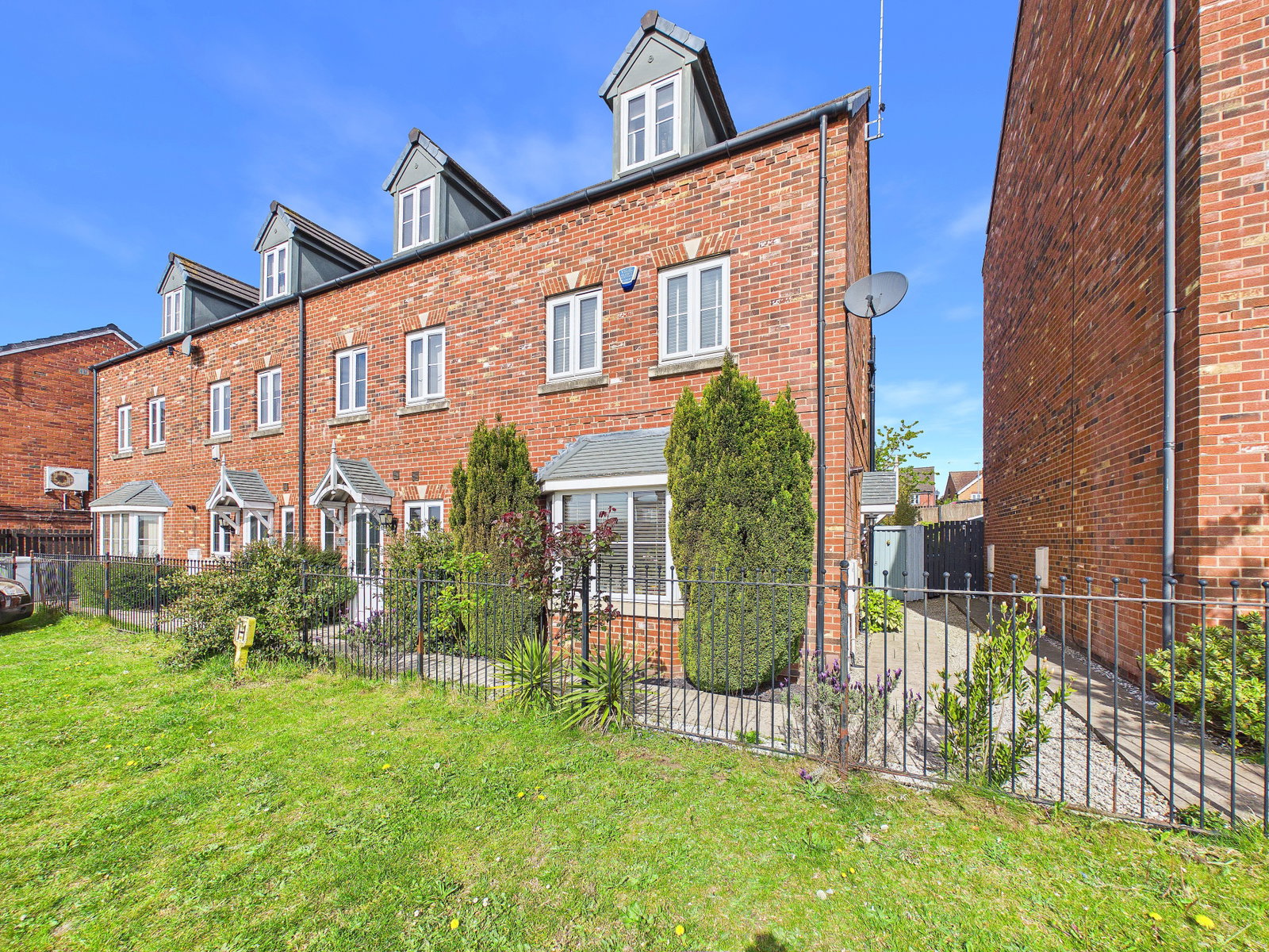 End Of Terrace House in Mansfield