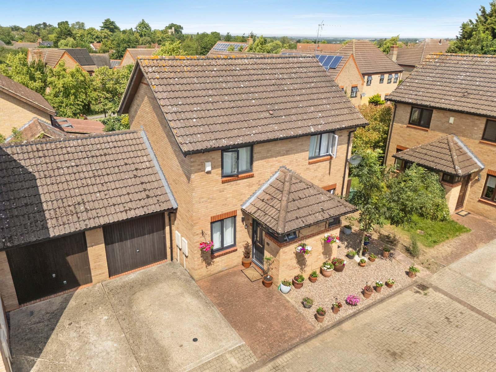 Link Detached House for sale in Milton Keynes, Rochester Court, Shenley Church End, Milton Keynes, MK5 6HE, 921 m²