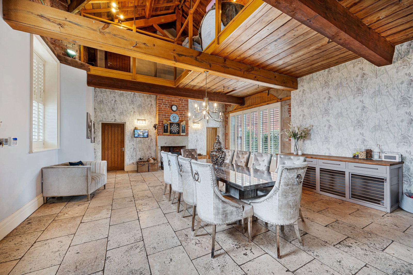 Coach House in St. Helens
