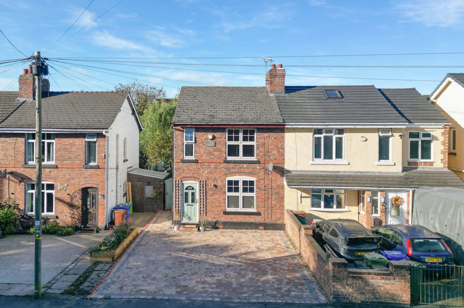Semi Detached House for sale in Cannock, Stafford Road, Cannock, 1163 m²