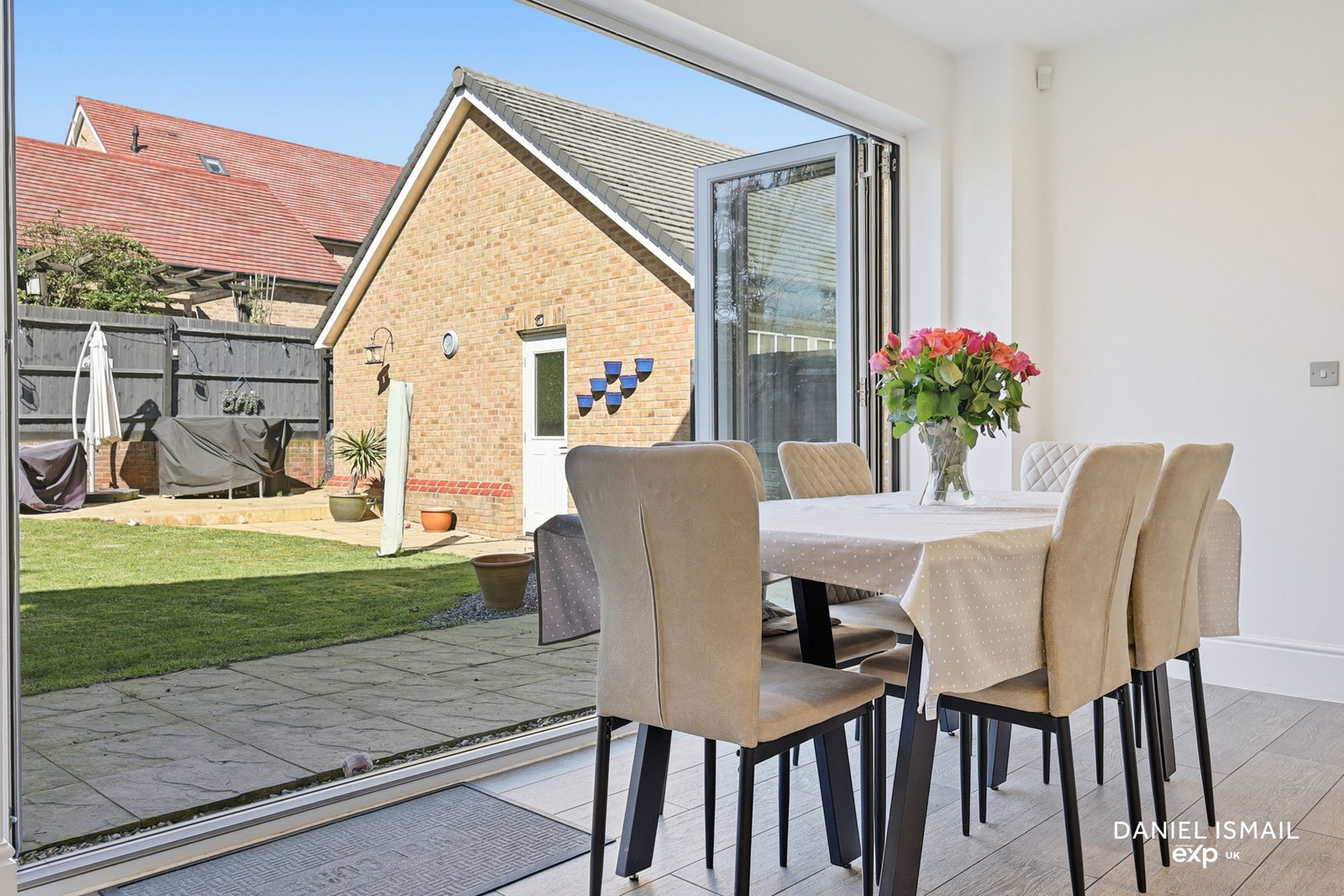 Detached House in Basildon