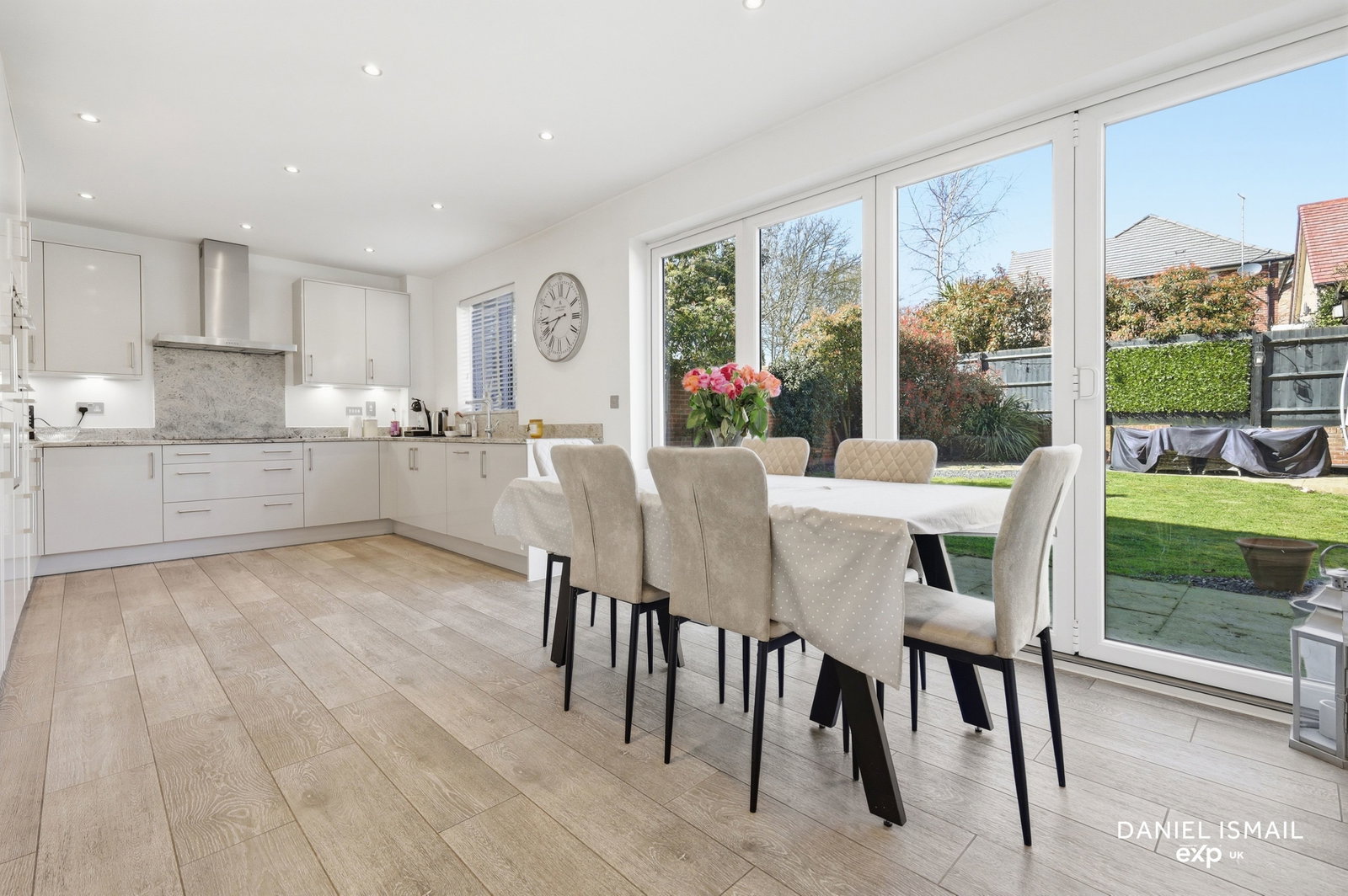 Detached House in Basildon