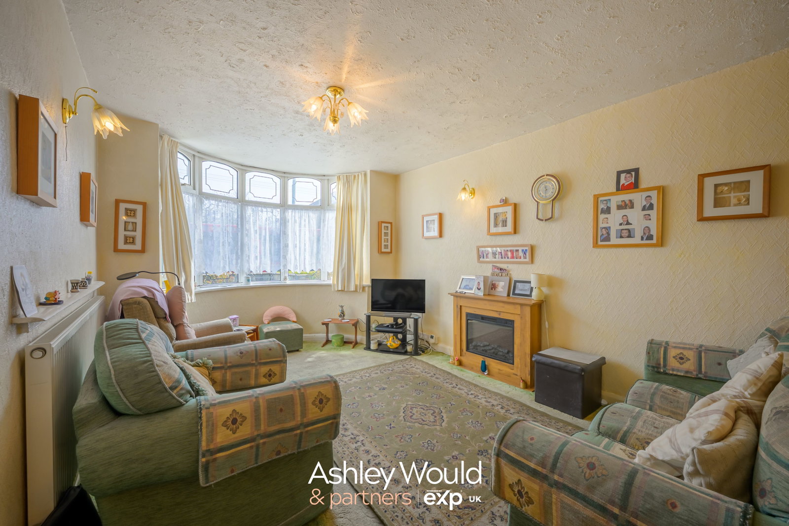 Semi Detached House in Oldbury