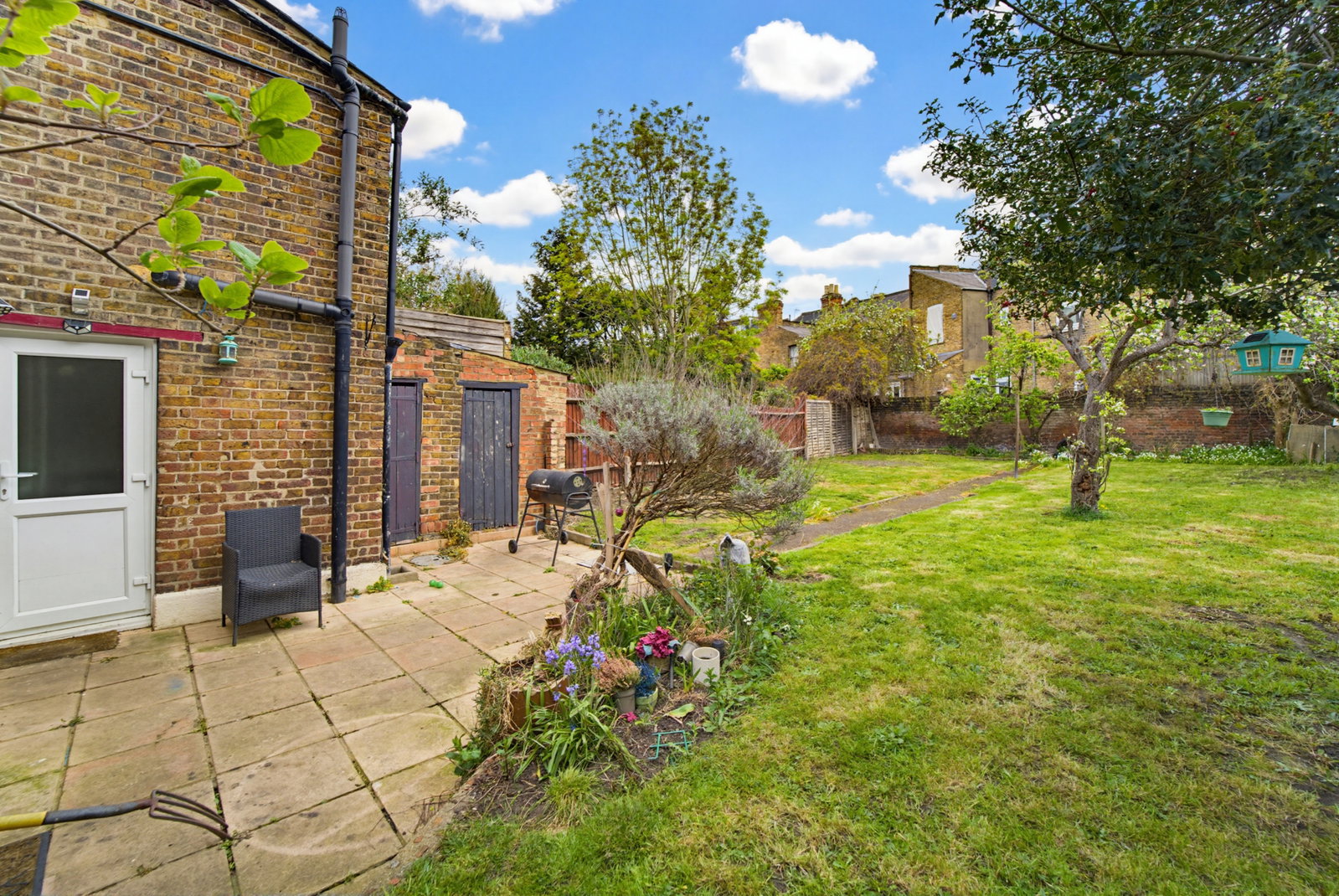 End Of Terrace House for sale in Hounslow, Holly Road, Hounslow, TW3 1UN, 709 m²
