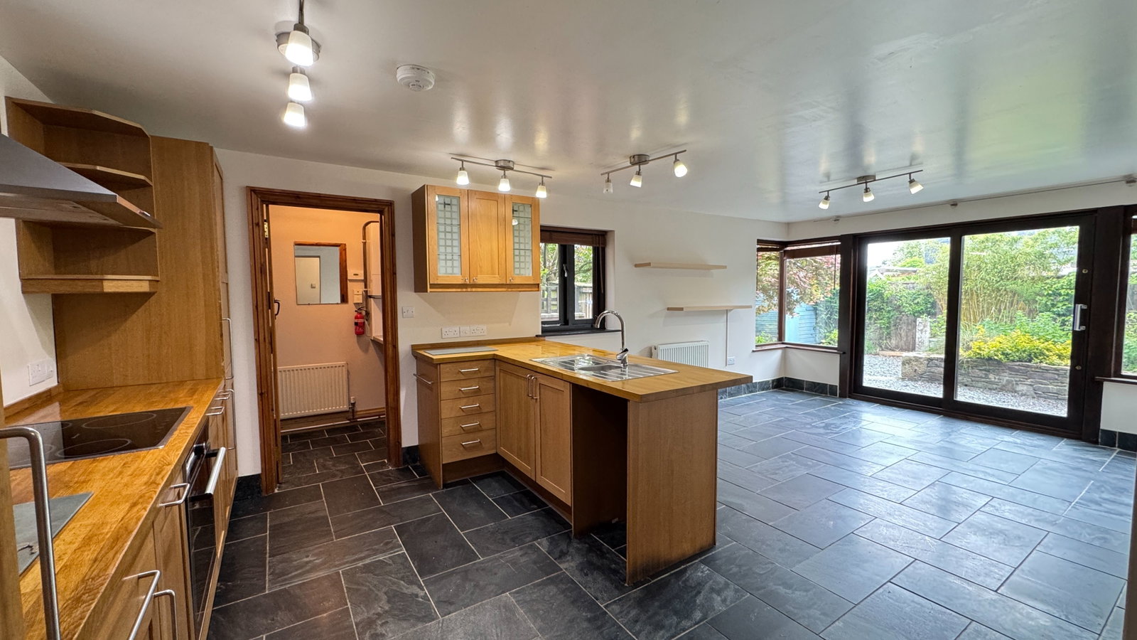Semi Detached House in Lifton