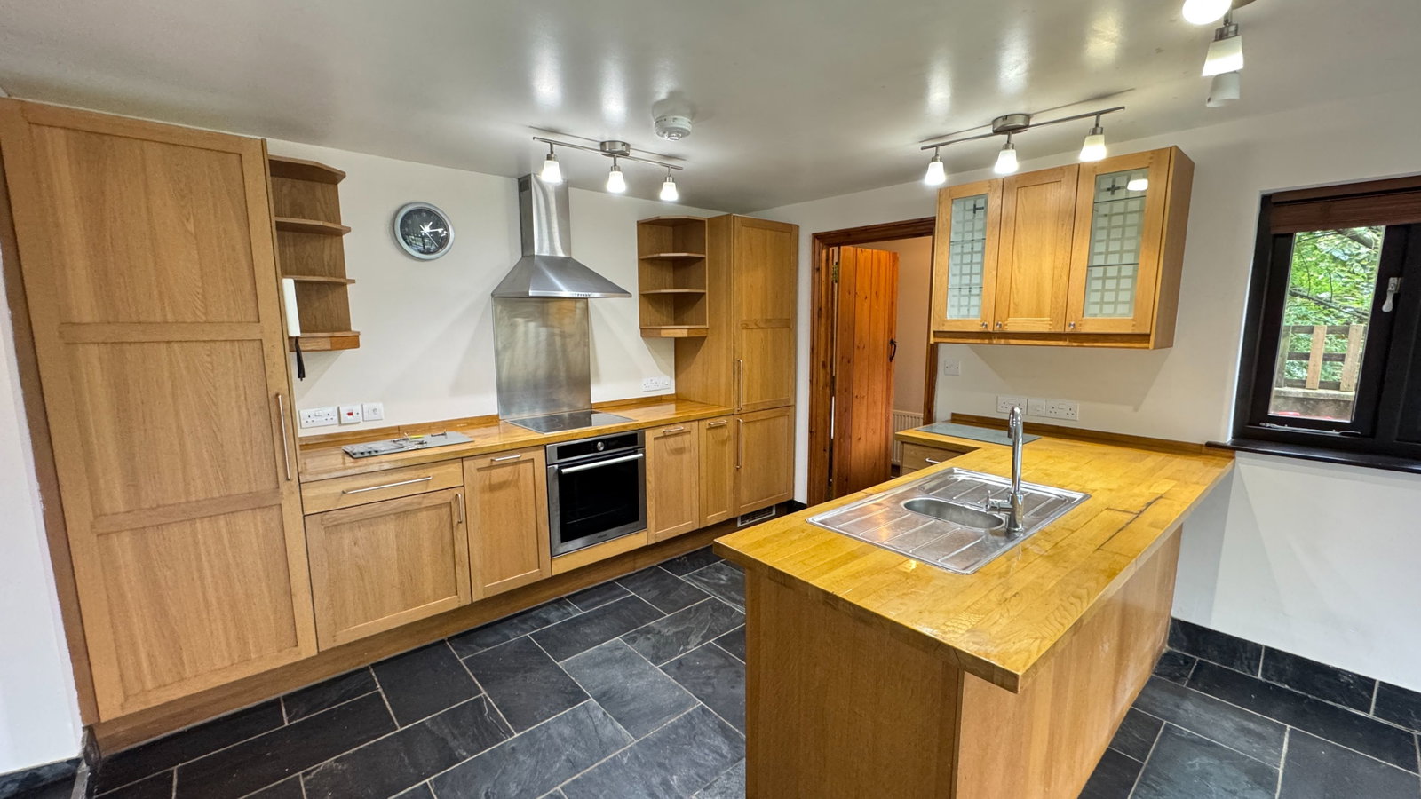 Semi Detached House in Lifton