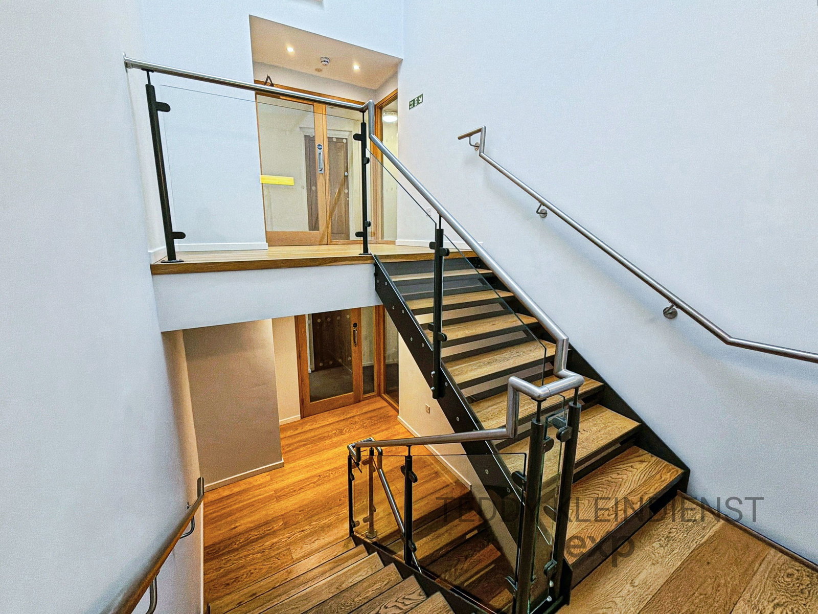 Studio in Thames Ditton