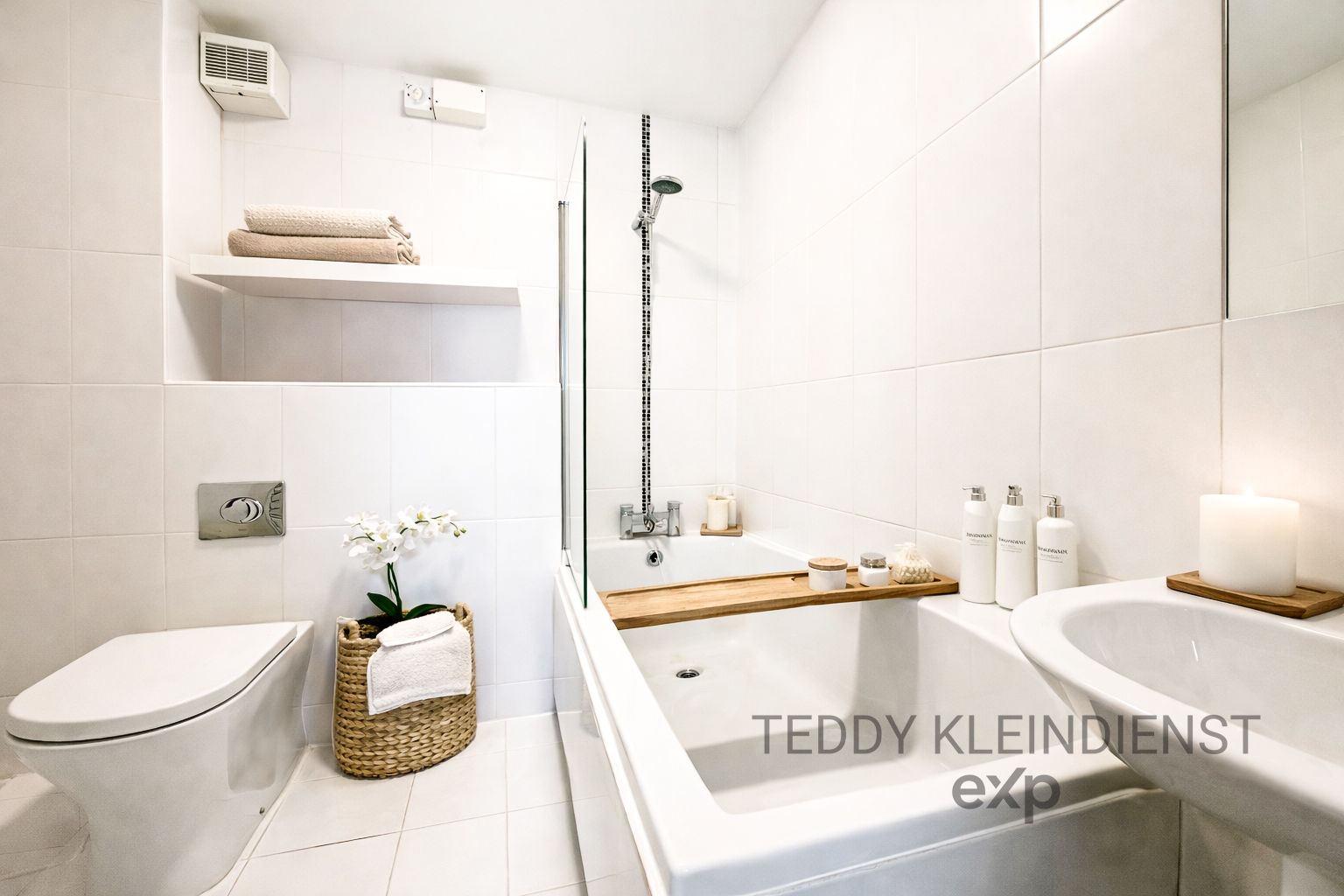 Studio in Thames Ditton