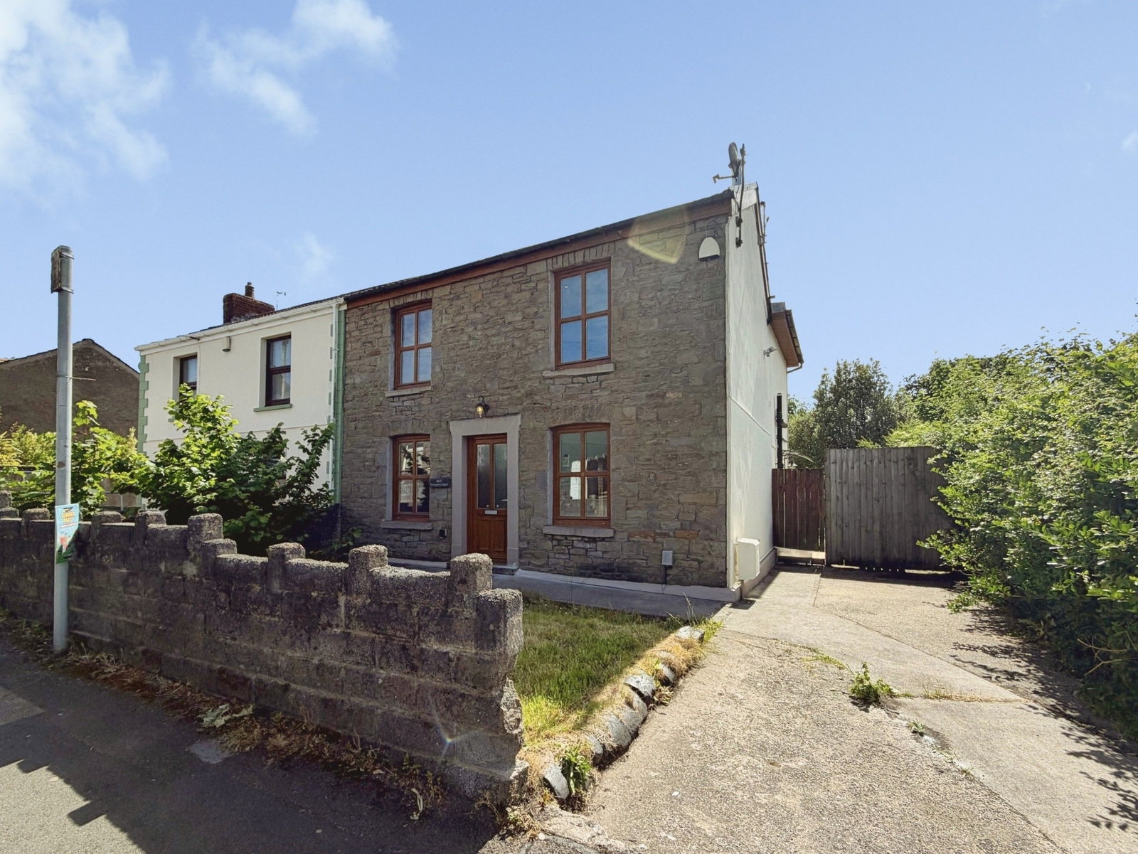 Semi Detached House in Swansea