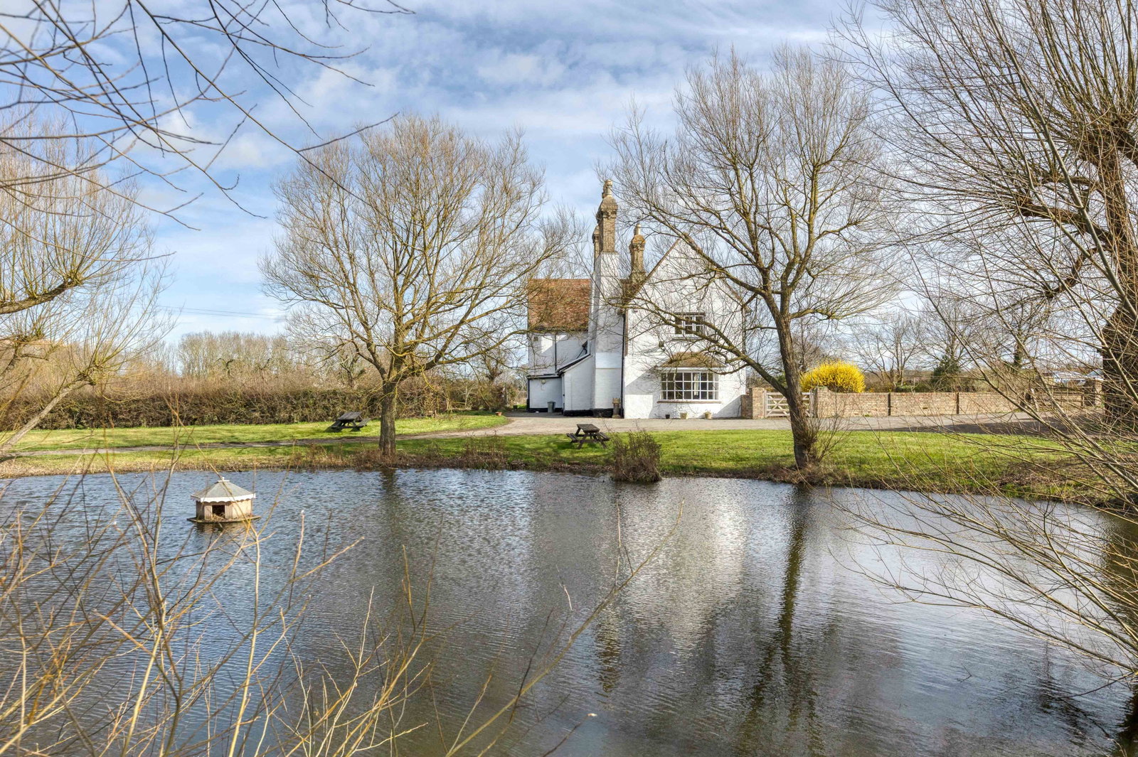 Country House in Shefford