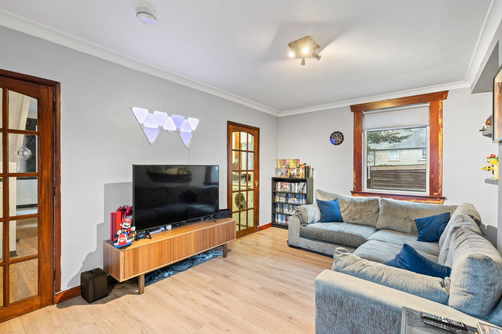 Semi Detached House in Broxburn