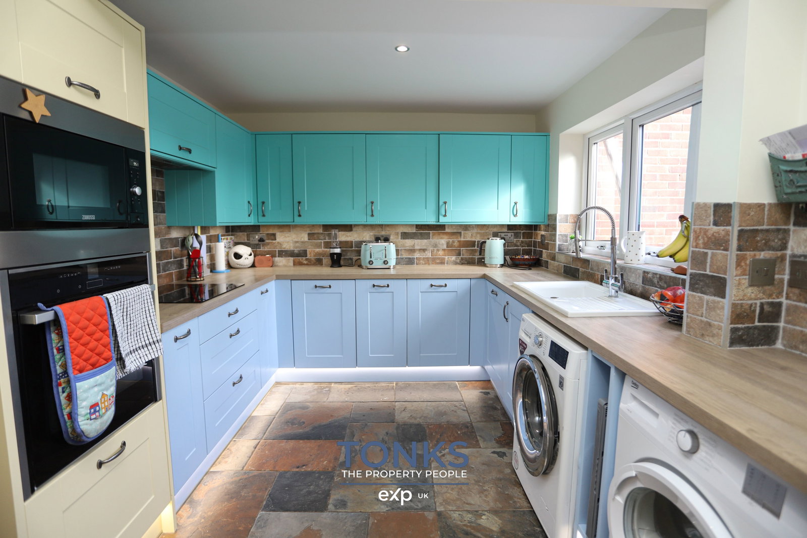 Semi Detached House in Brierley Hill