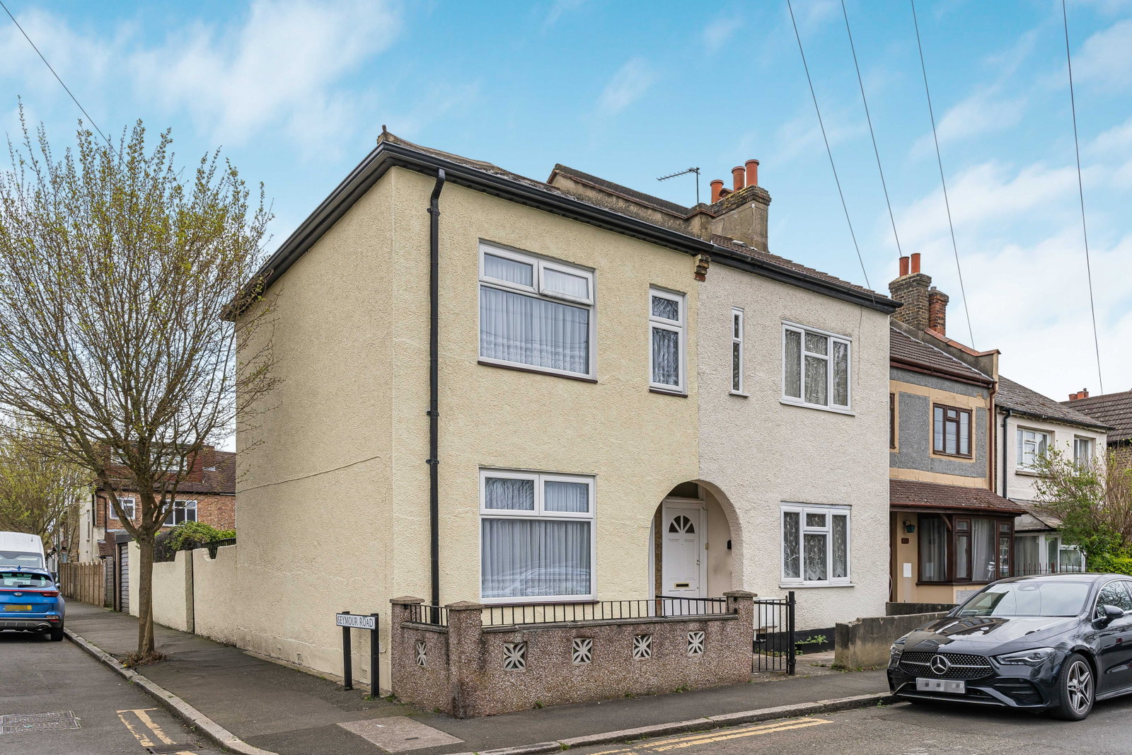 Semi Detached House in Mitcham
