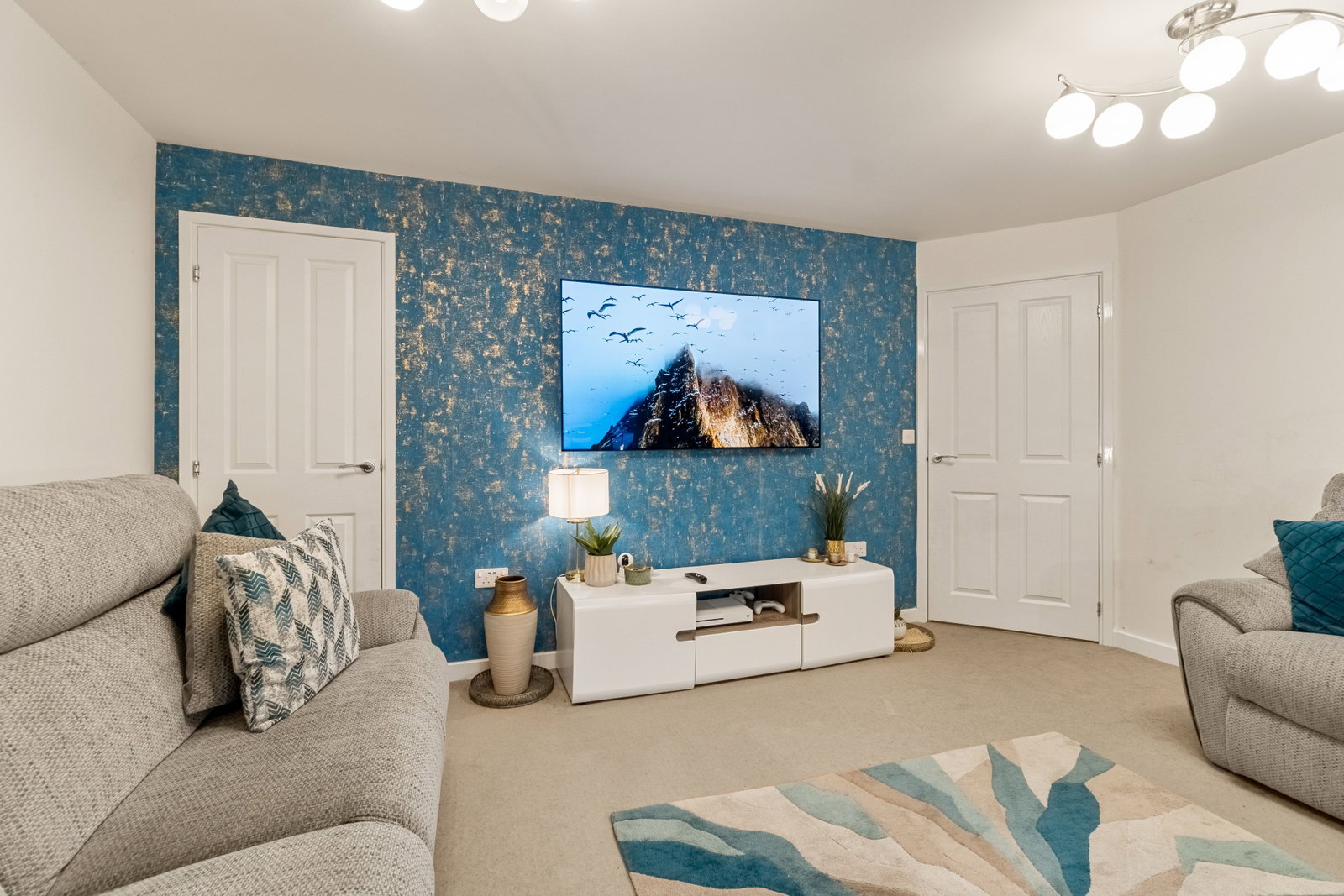 Detached House in Bradford