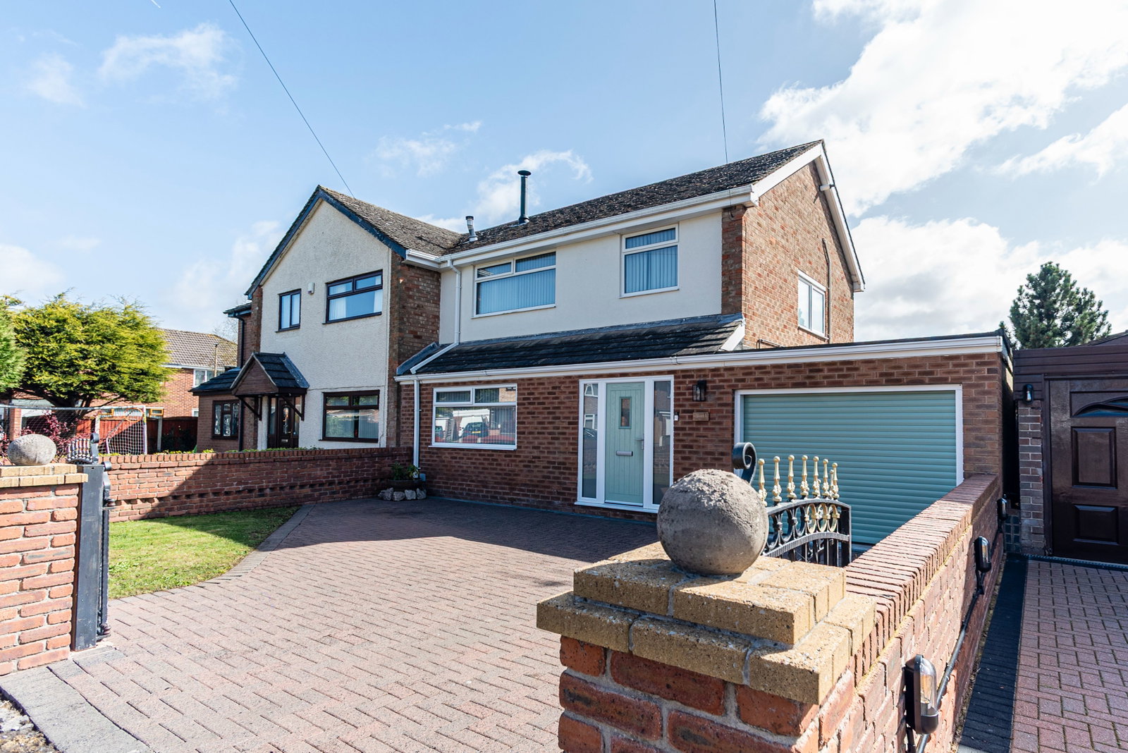 Semi Detached House in Ellesmere Port