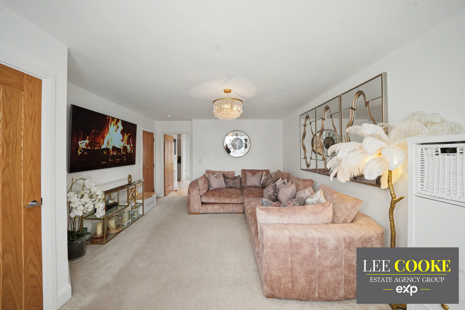Semi Detached House in Telford