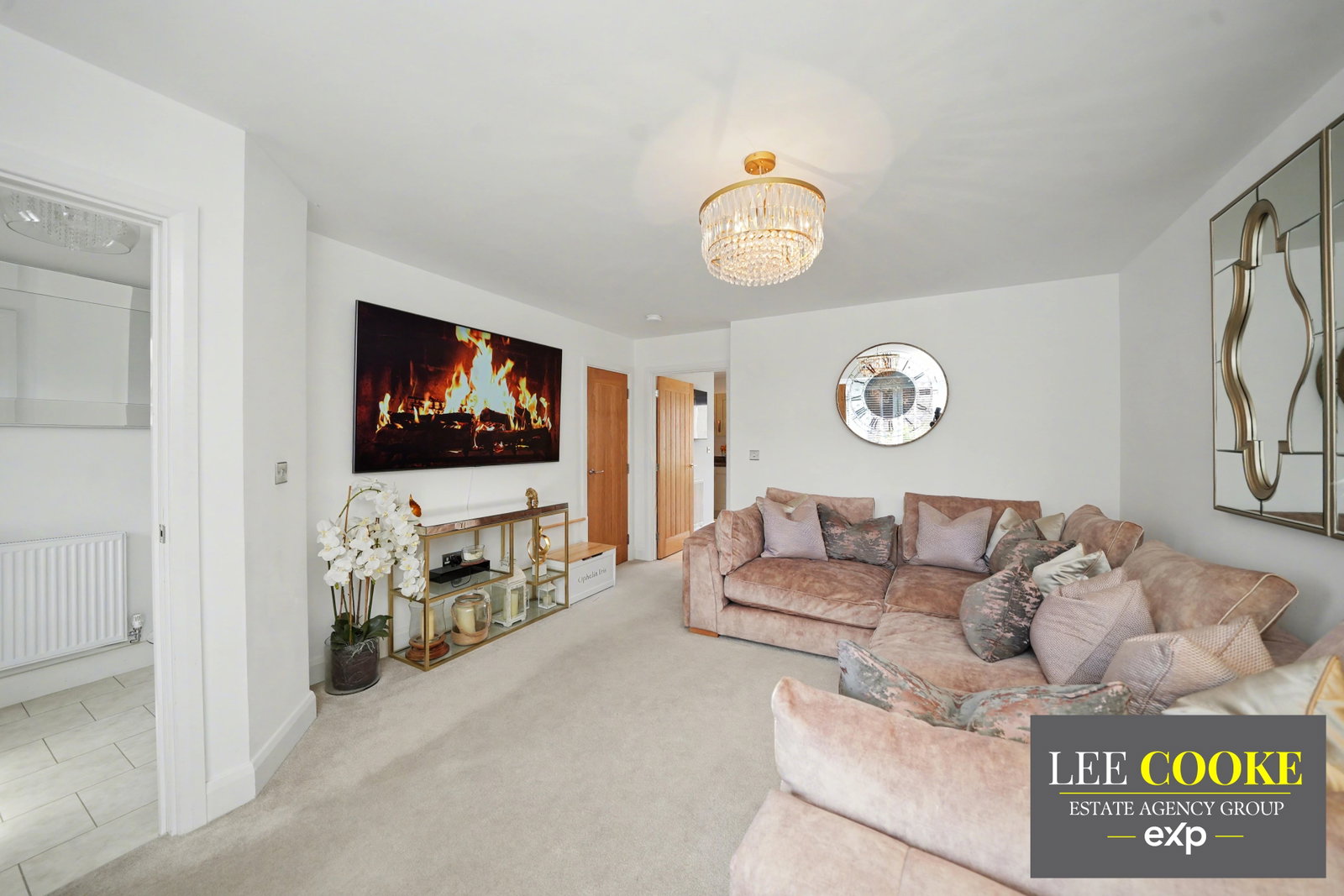 Semi Detached House in Telford