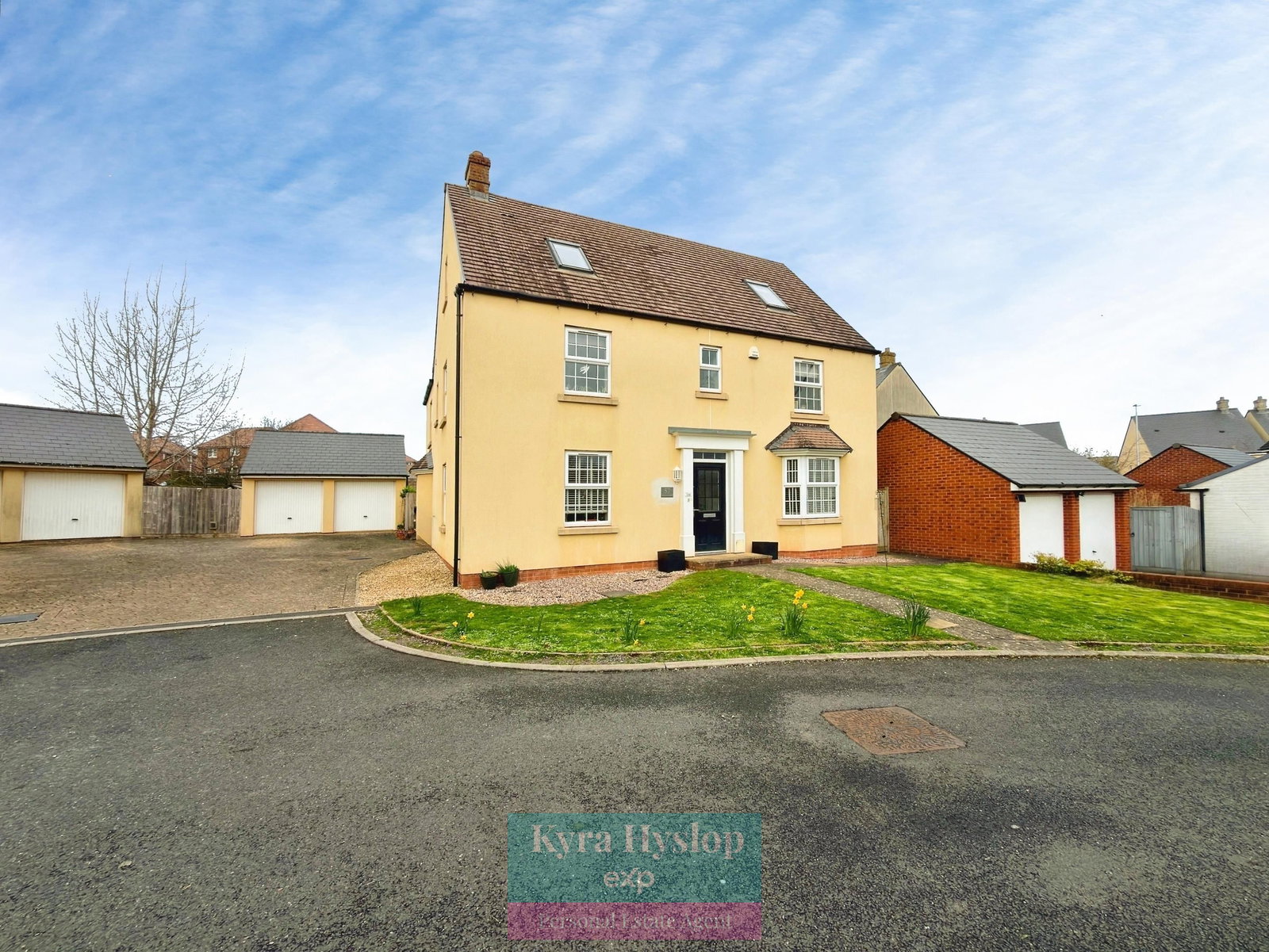 Detached House in Exeter