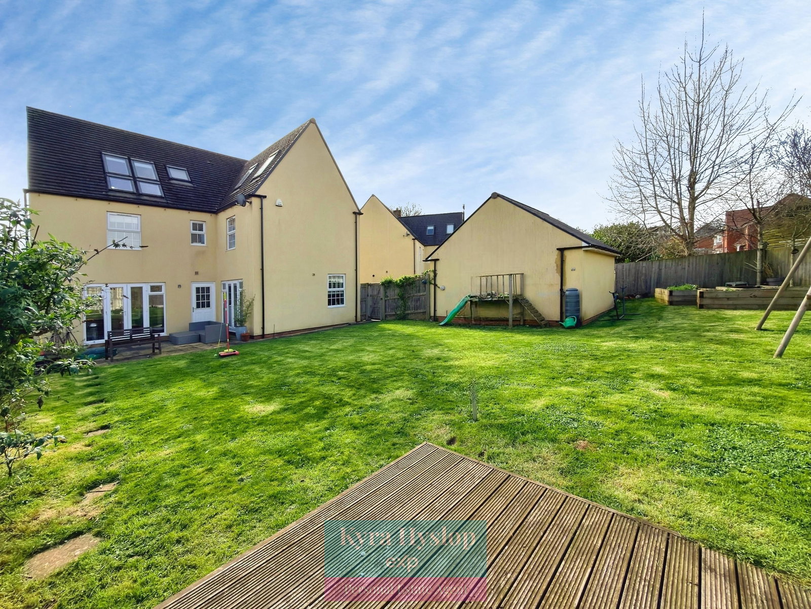 Detached House in Exeter