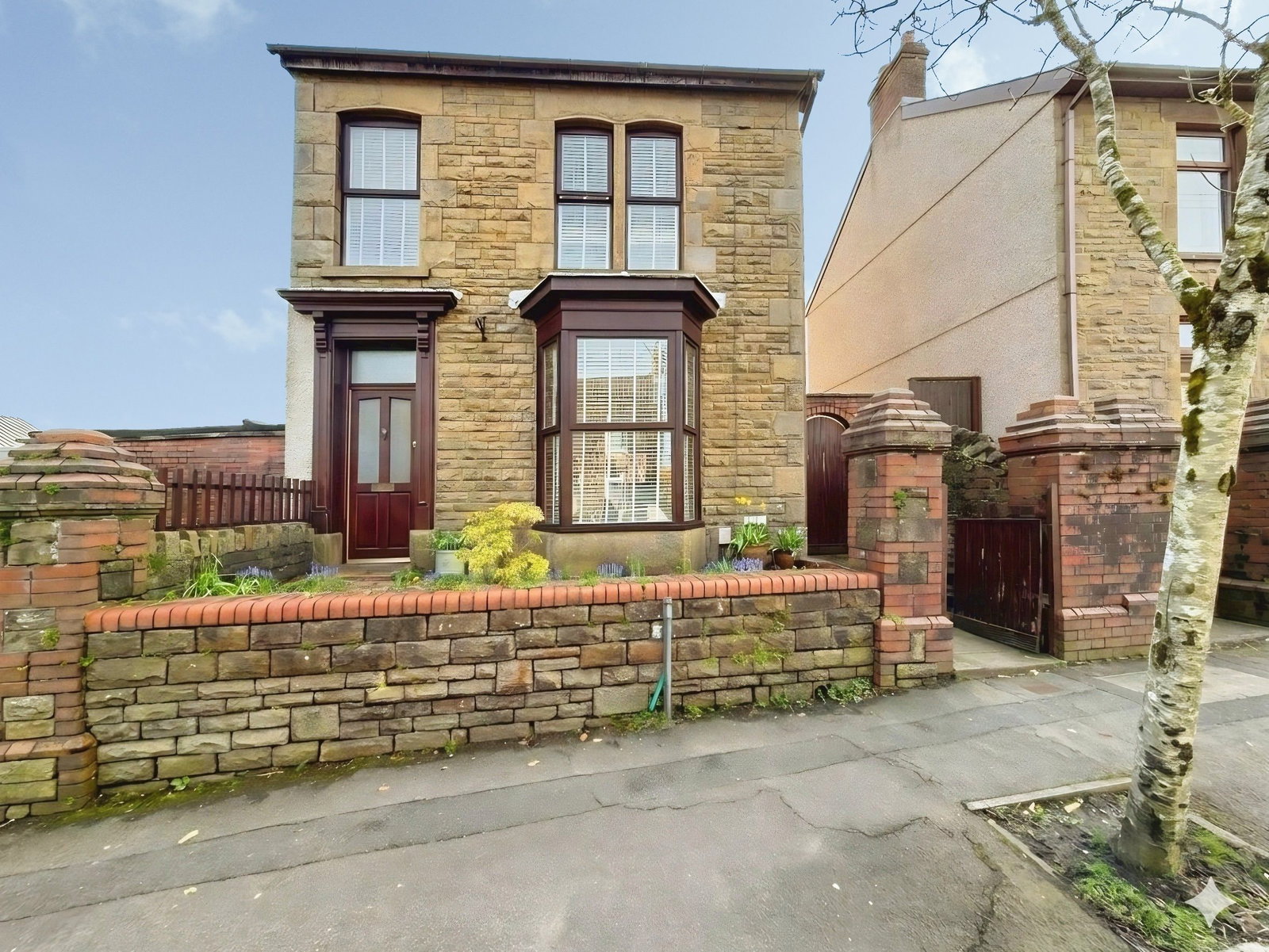 Detached House in Swansea