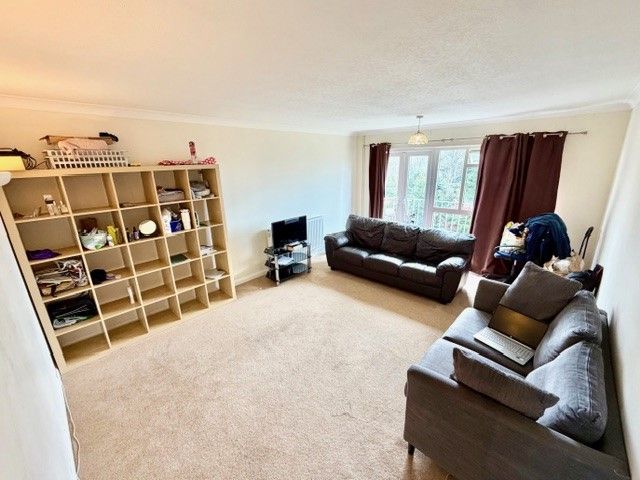Flat in Bushey