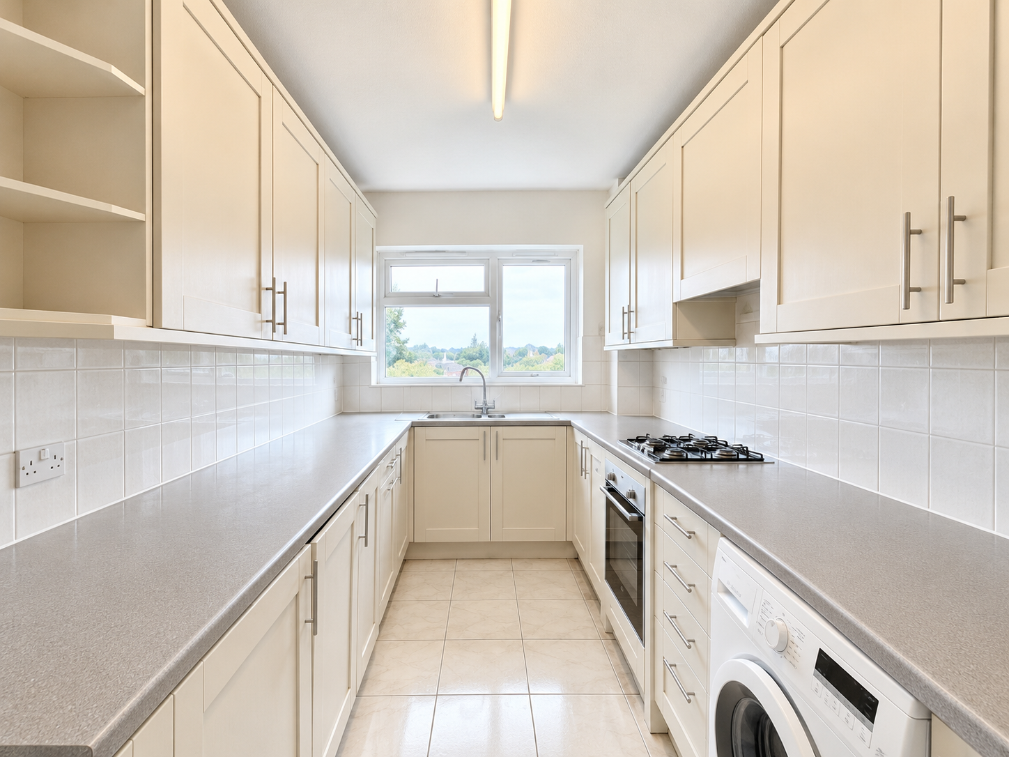 Flat for sale in Bushey, Bushey Hall Road, Bushey, WD23 2EW