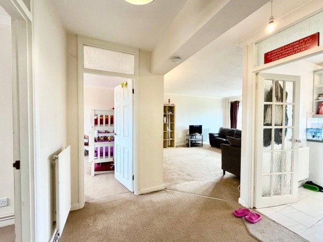 Flat in Bushey