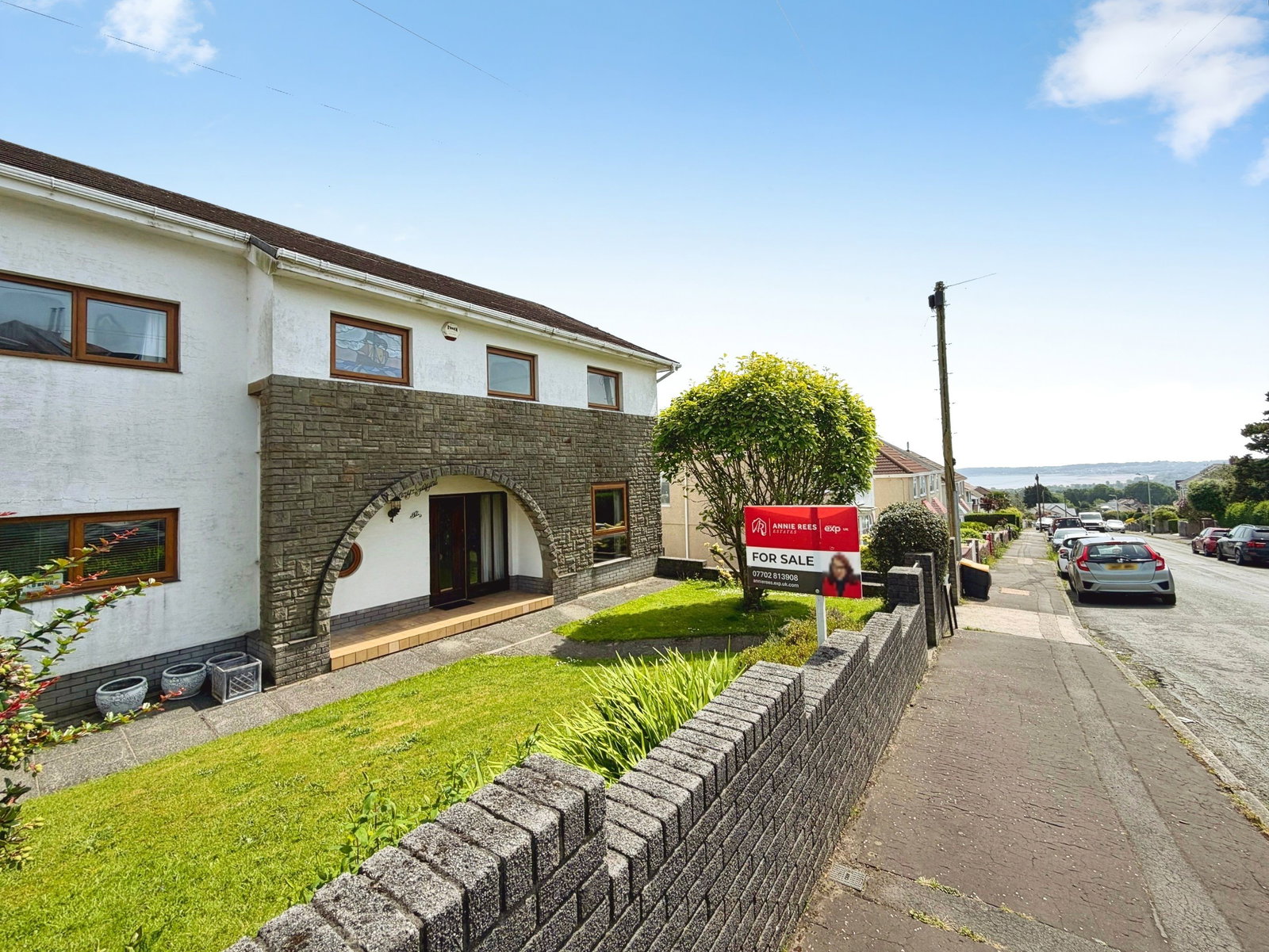 Detached House in Swansea