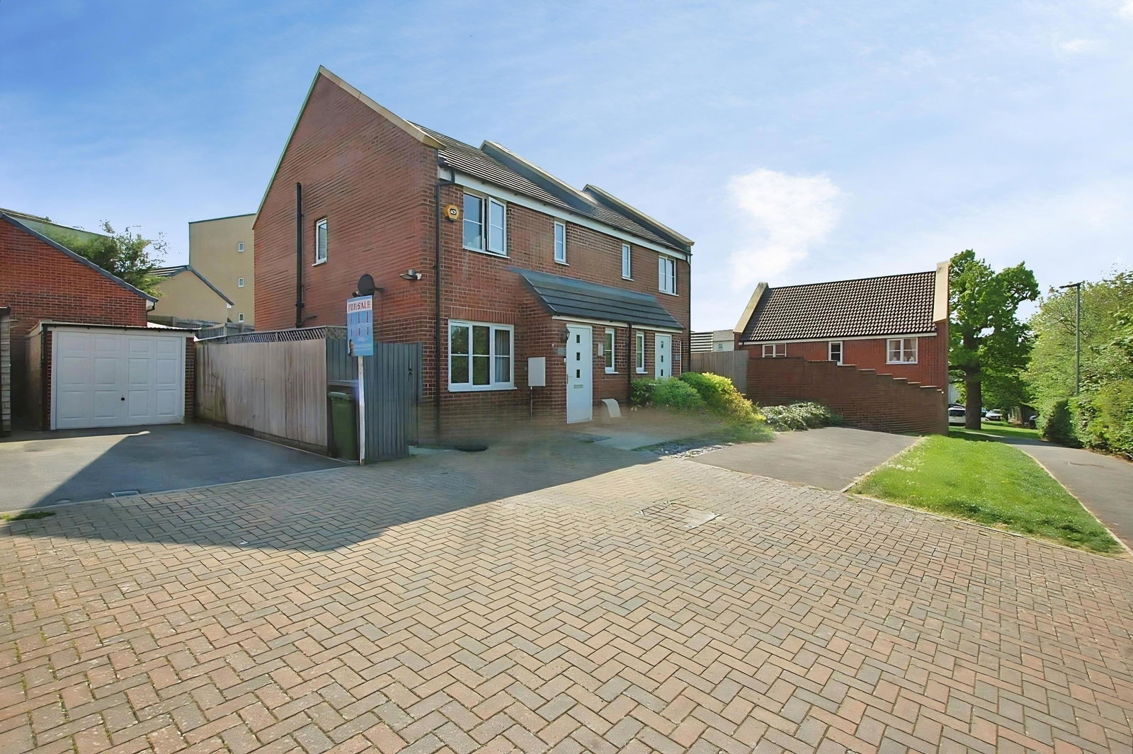 Semi Detached House in Cheltenham