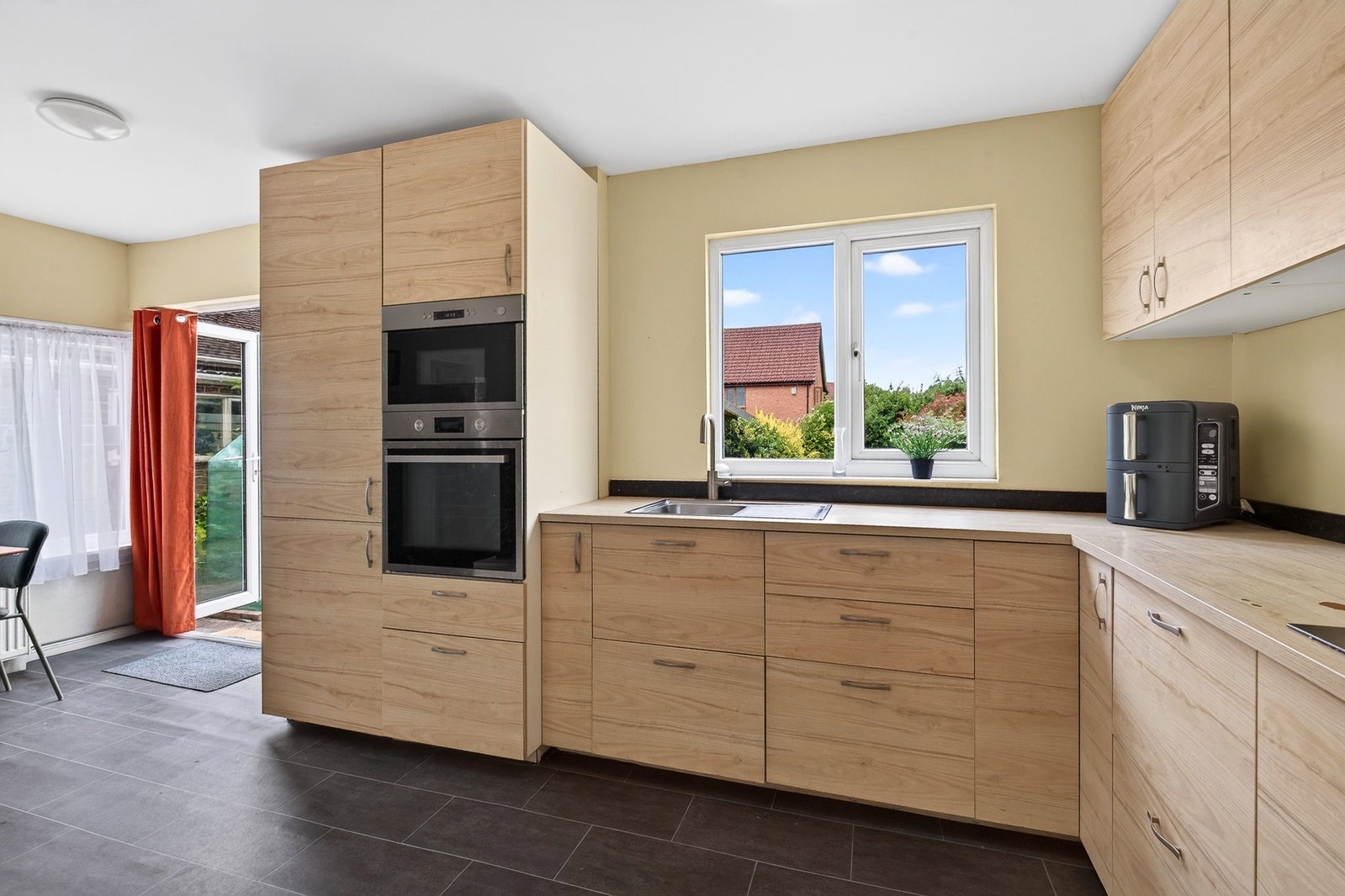 Detached House in Milton Keynes