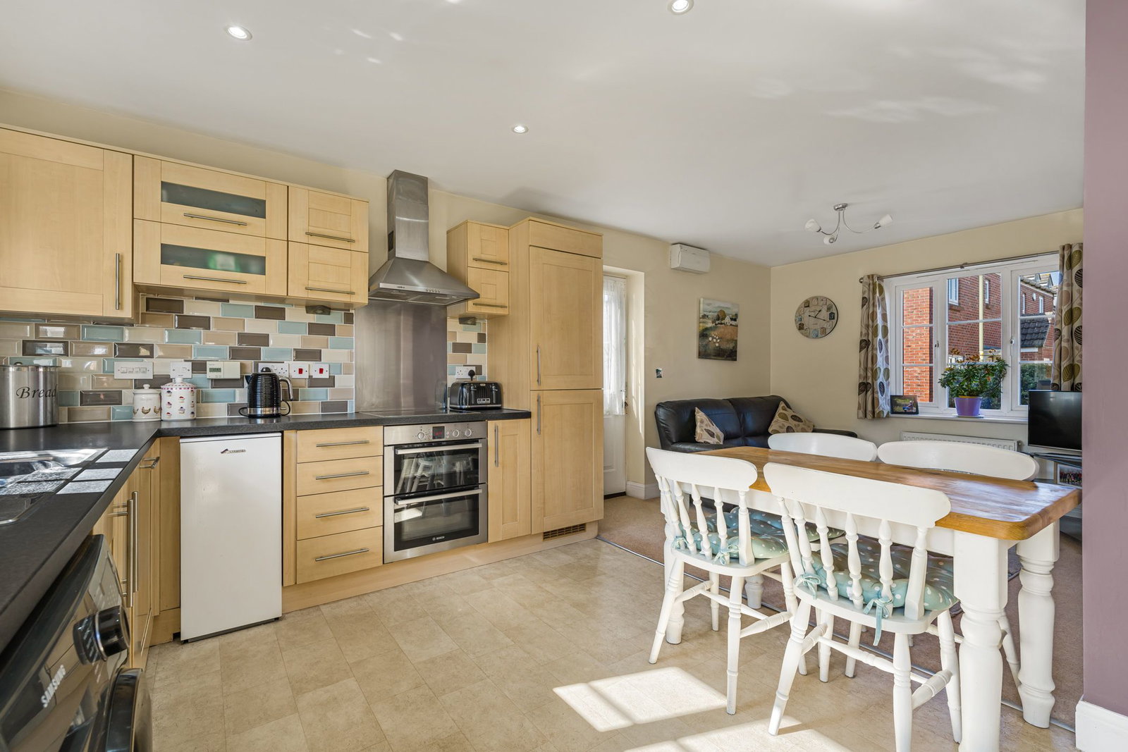 Semi Detached House in Gloucester
