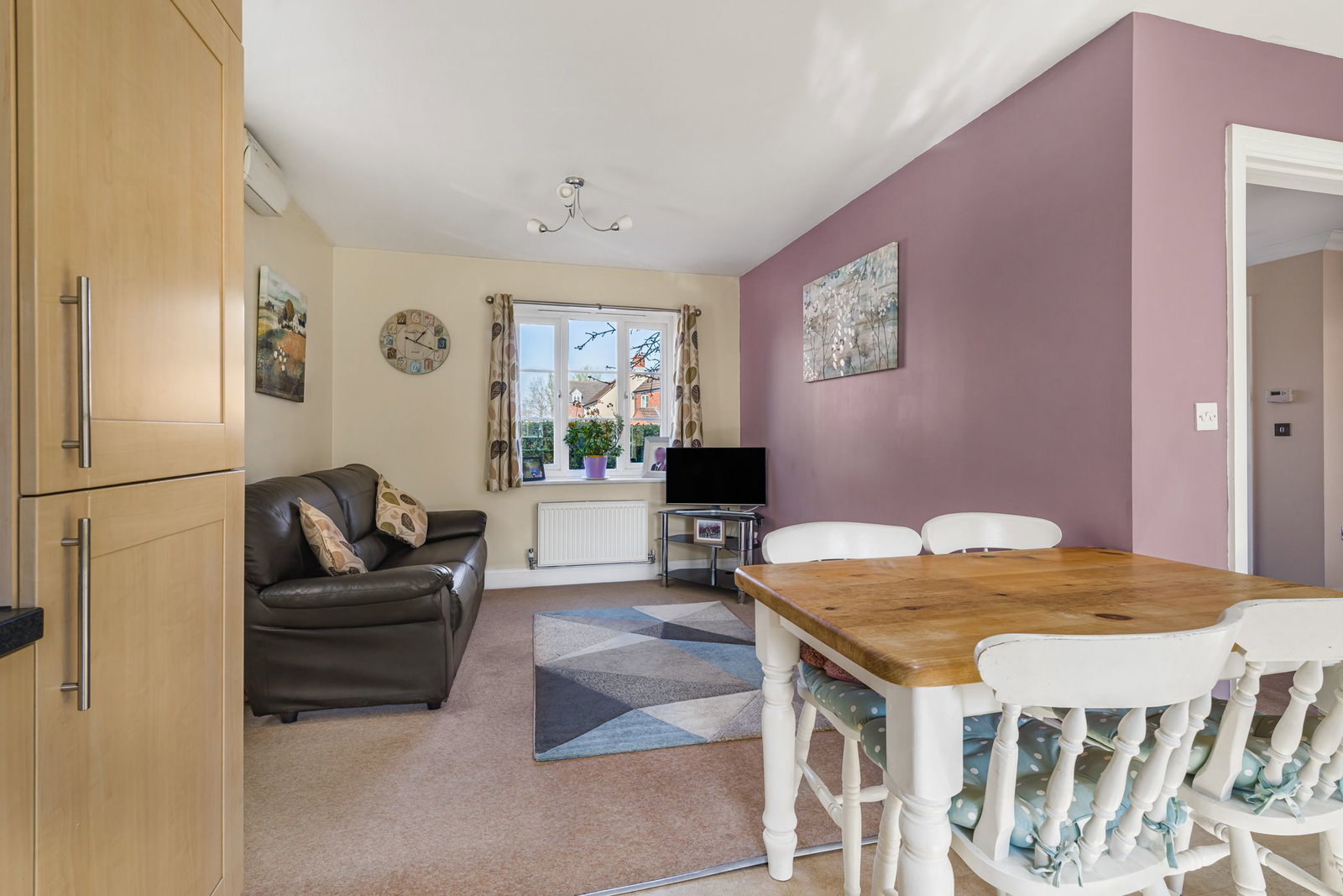 Semi Detached House in Gloucester