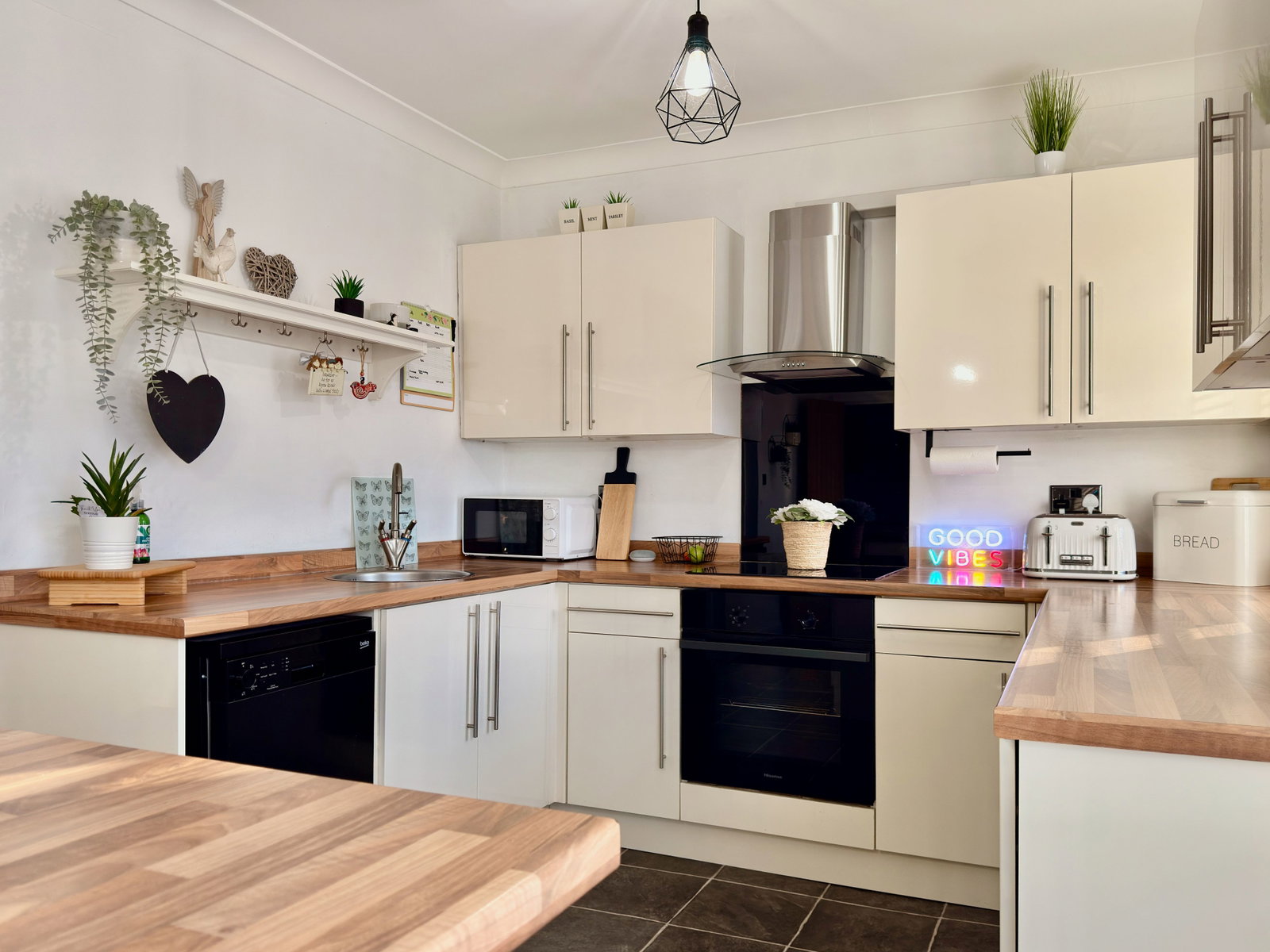 End Of Terrace House in Leighton Buzzard